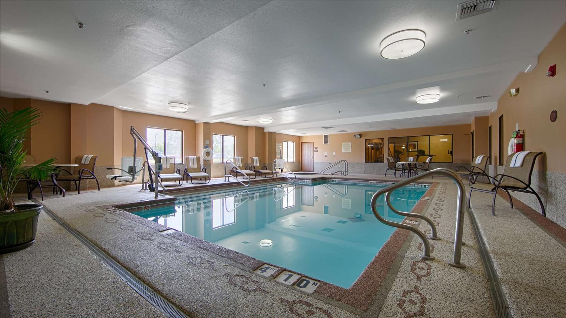 Best Western Plus Tulsa Woodland Hills Hotel and Suites gallery photo in Tulsa, OK — image 15