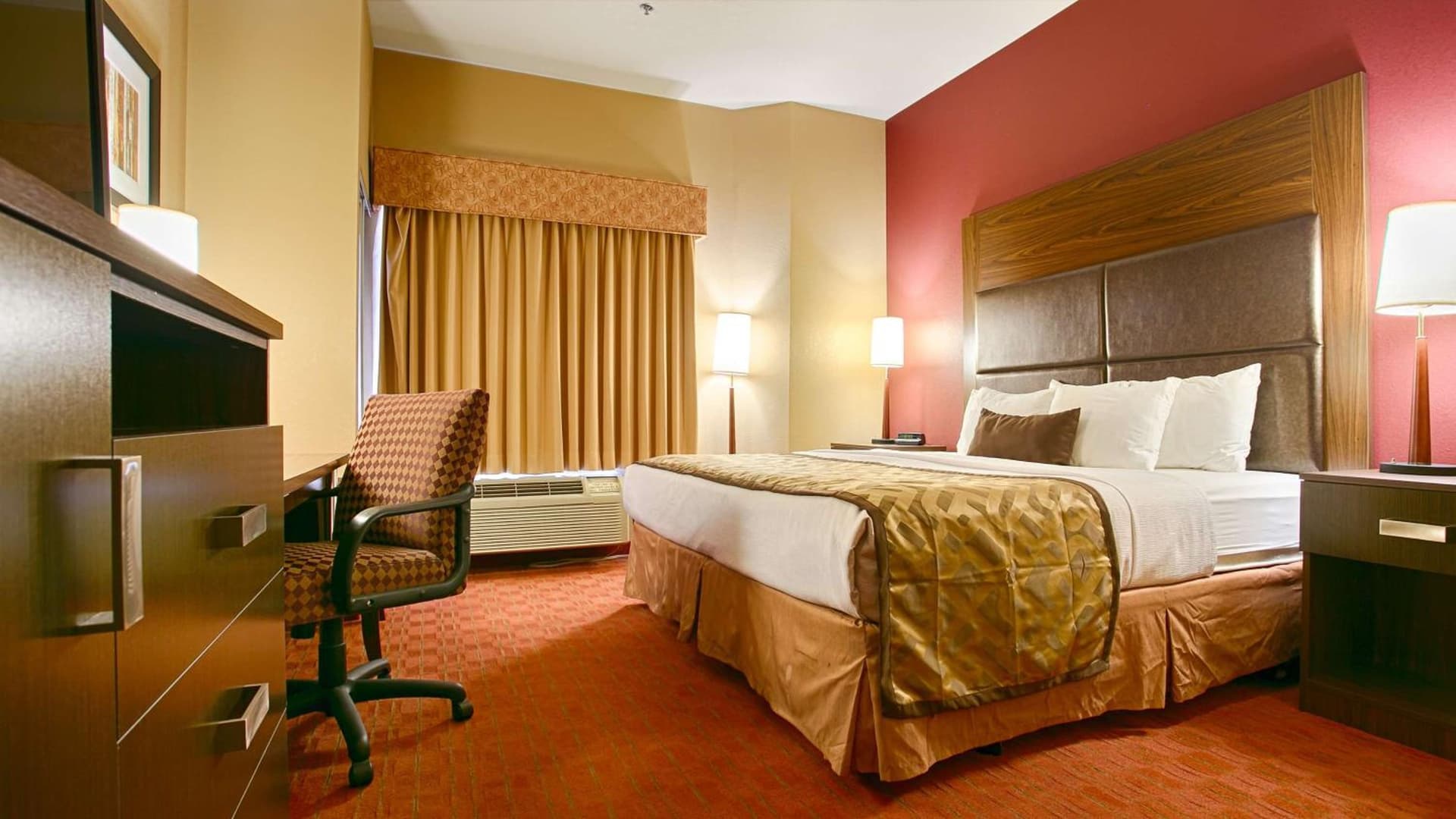 Best Western Plus Tulsa Woodland Hills Hotel and Suites interior in Tulsa, OK — gallery photo 2