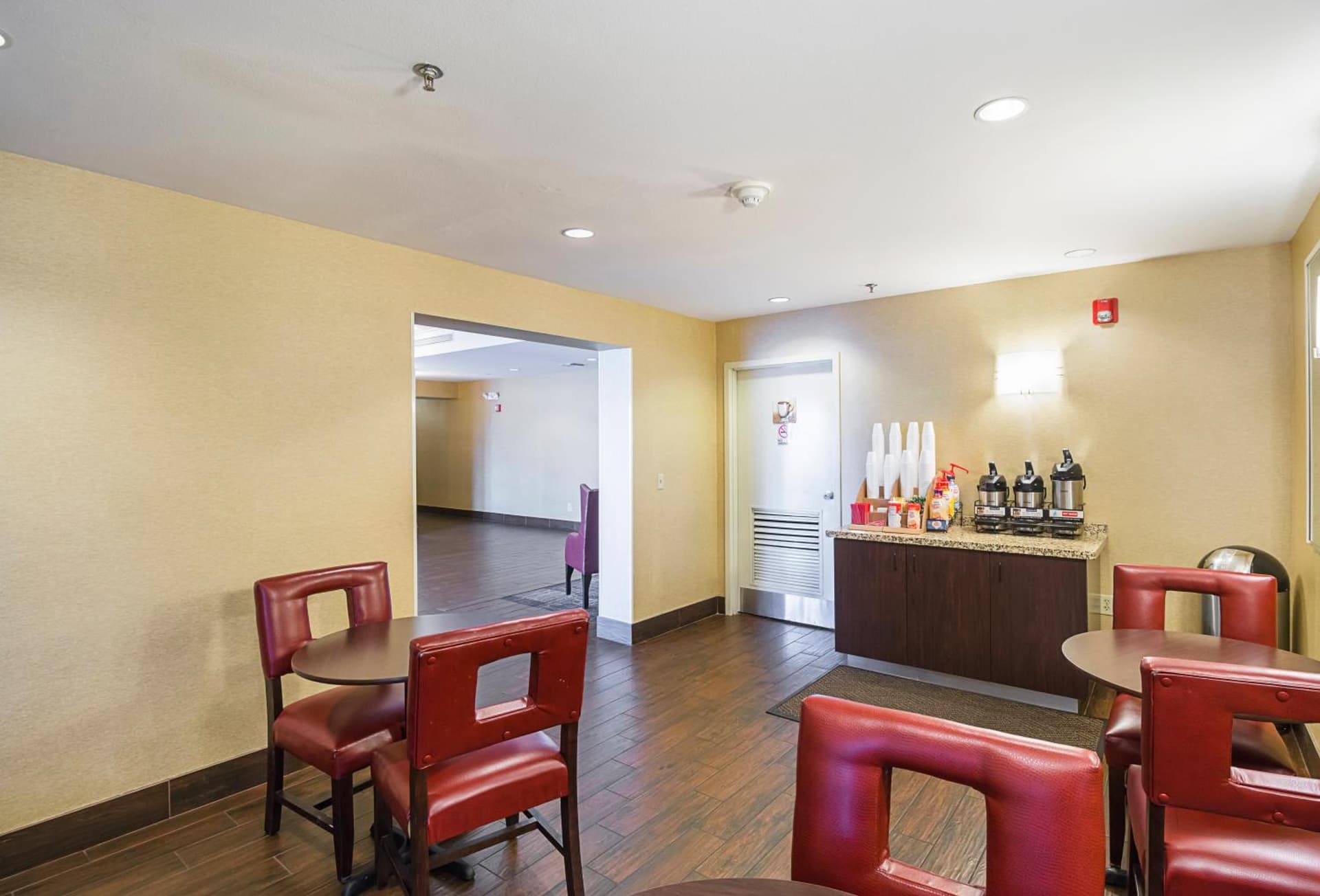 Red Roof Inn PLUS + Phoenix West gallery photo in Phoenix, AZ — image 20