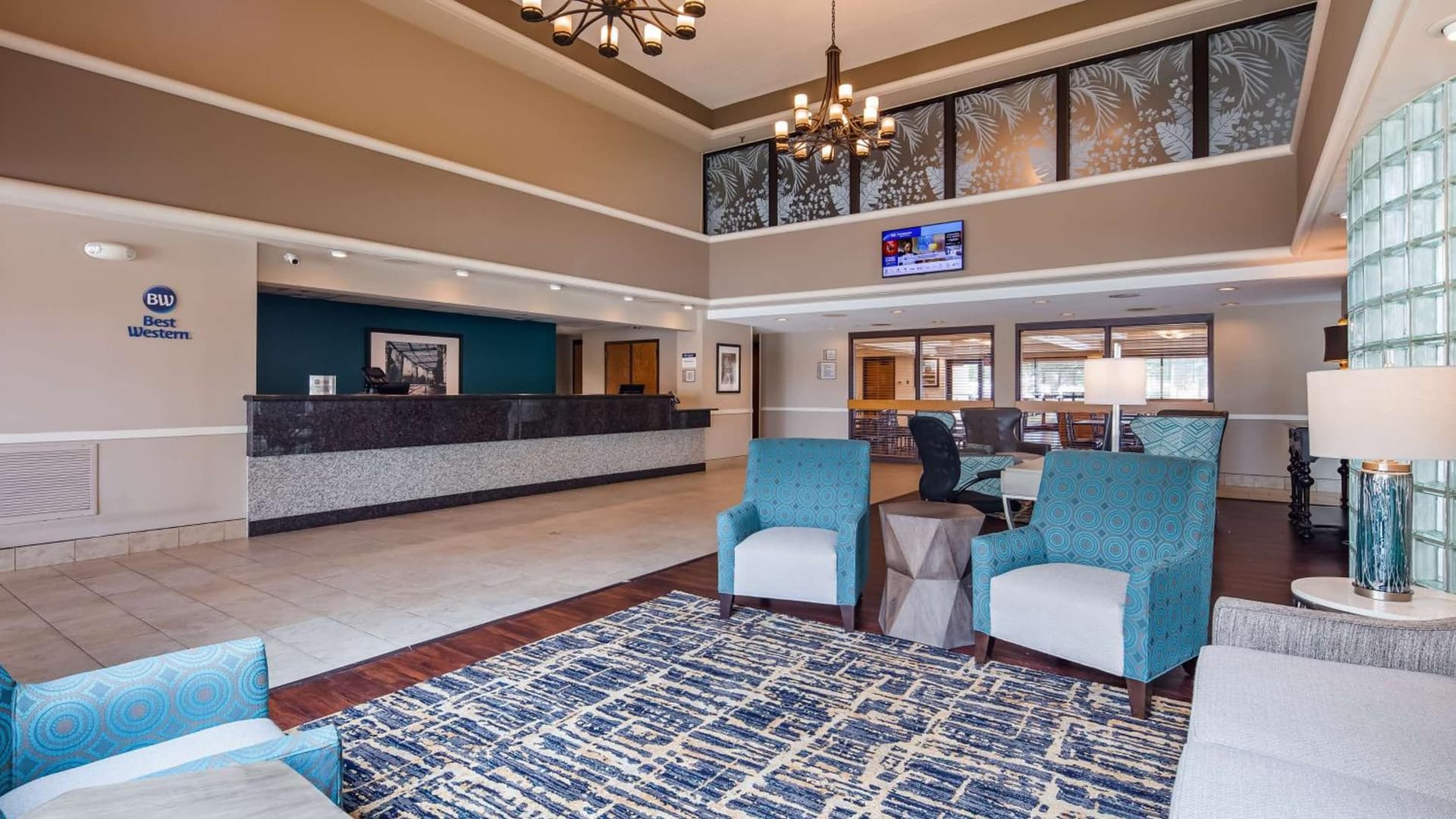 Best Western East Towne Suites interior in Madison, WI — gallery photo 2