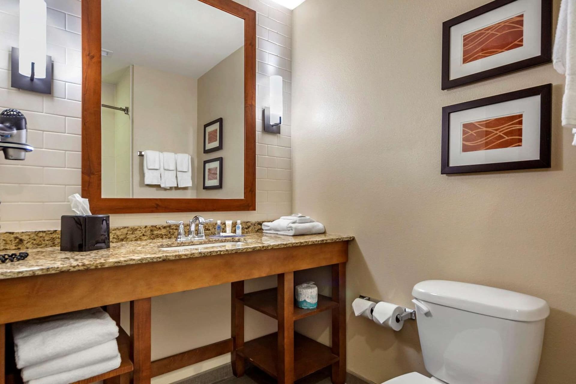 Comfort Inn & Suites Avera Southwest gallery photo in Sioux Falls, SD — image 62