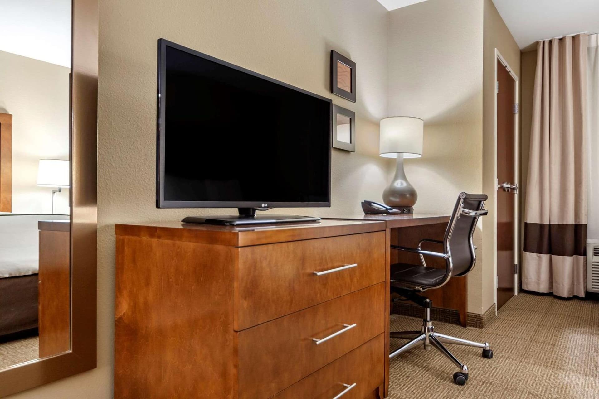 Comfort Inn & Suites Avera Southwest gallery photo in Sioux Falls, SD — image 70