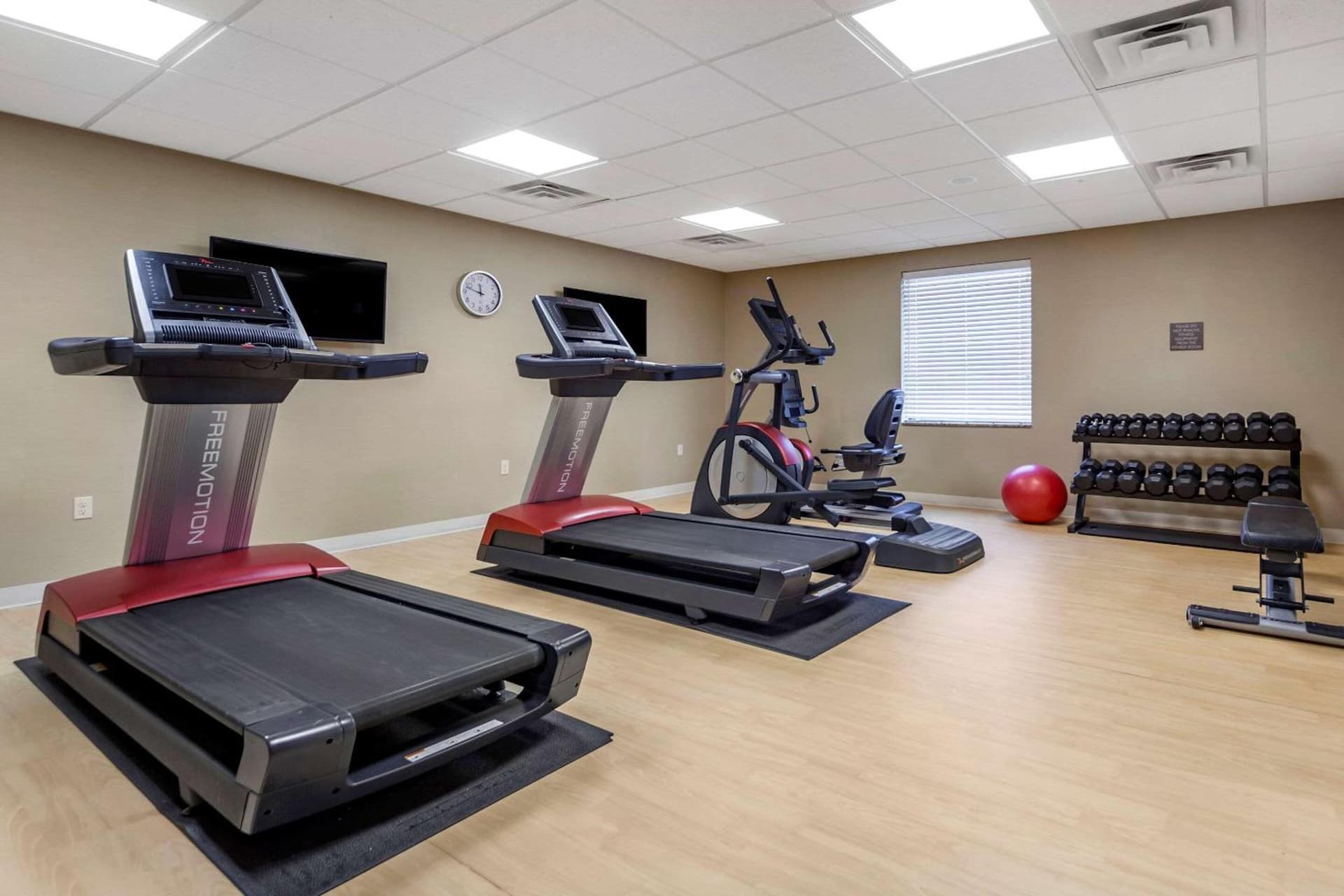 Comfort Inn & Suites Avera Southwest gallery photo in Sioux Falls, SD — image 74
