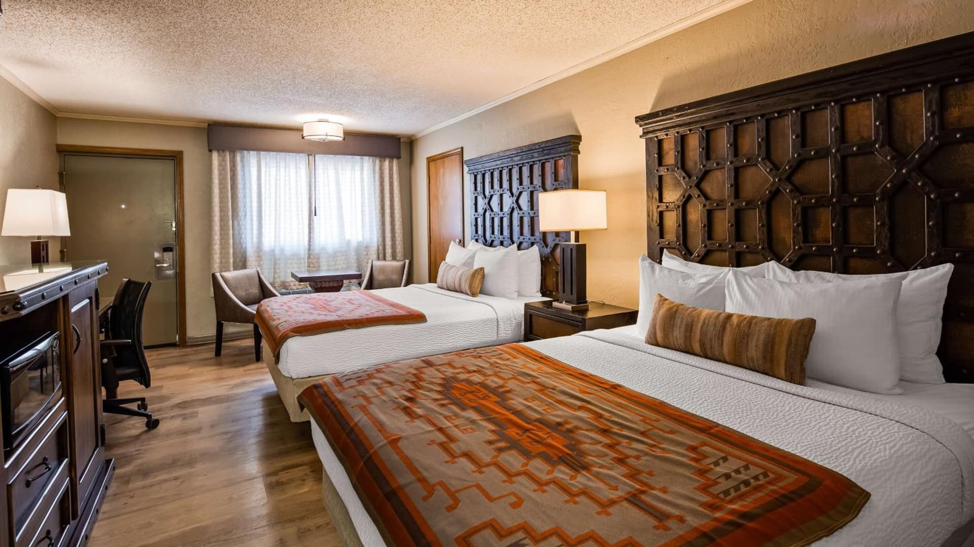 Best Western Plus Weatherford interior in Weatherford, OK — gallery photo 2