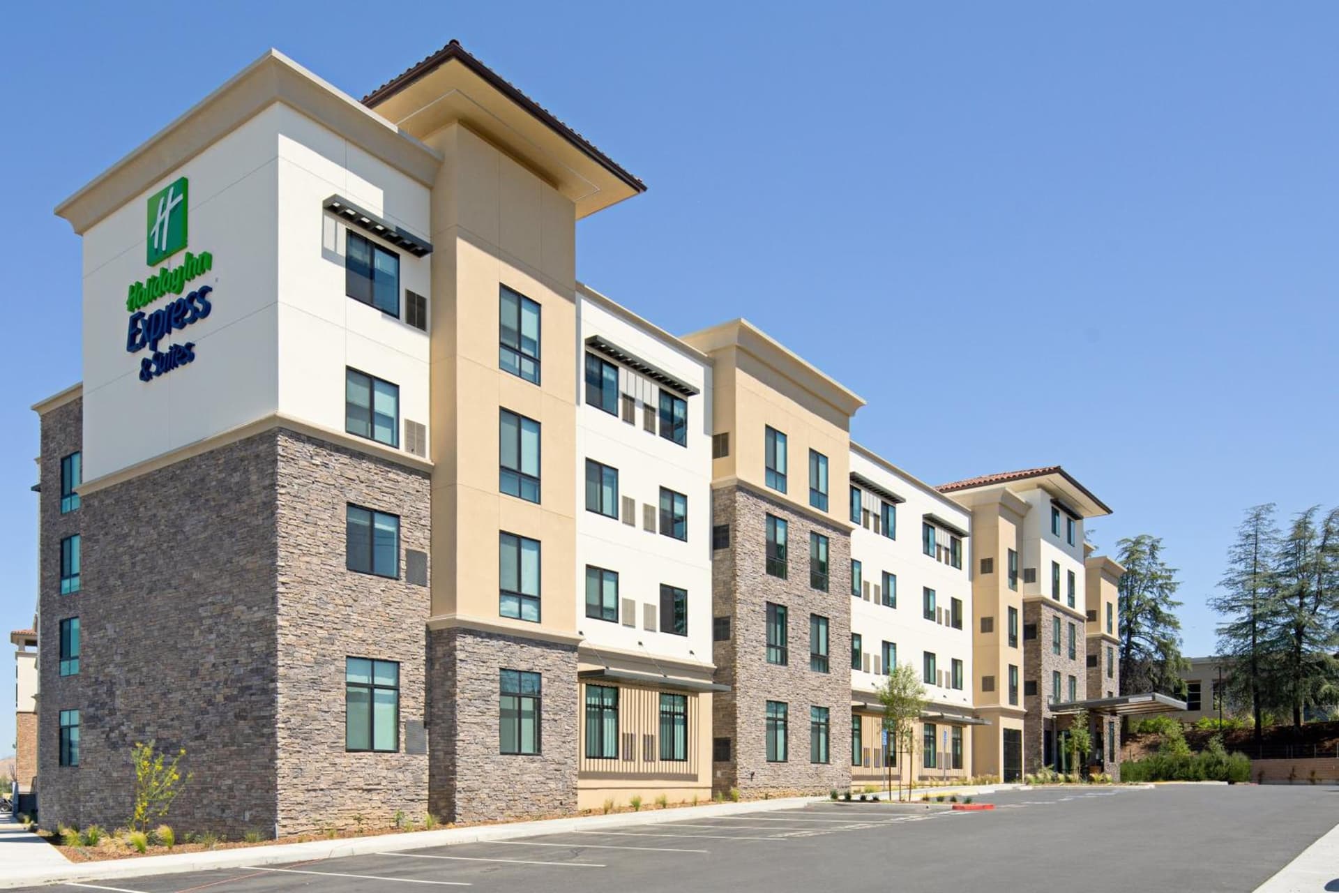 Holiday Inn Express & Suites - Valencia - Santa Clarita by IHG gallery photo in Valencia, CA — image 61