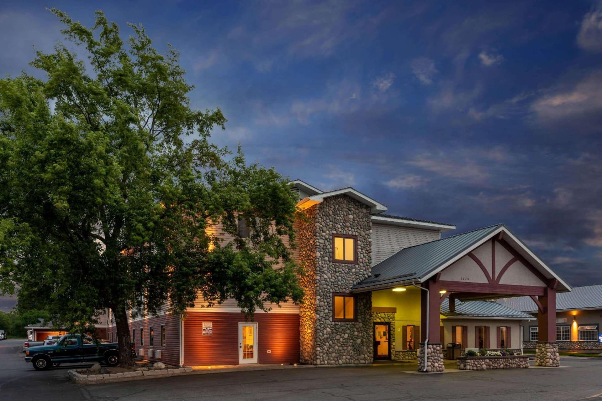 Super 8 by Wyndham Spokane Valley — hotel in Spokane, Washington
