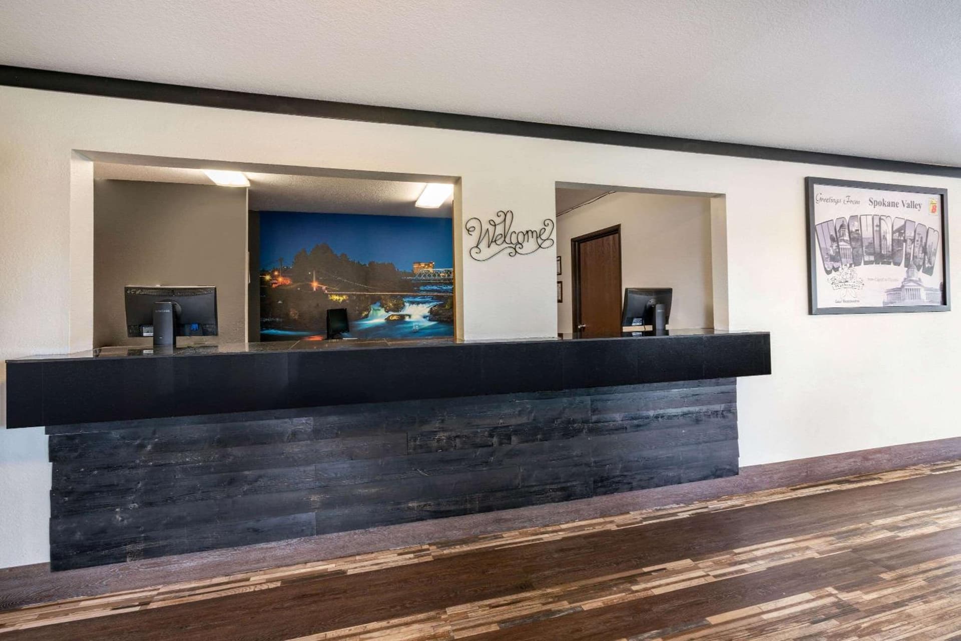 Super 8 by Wyndham Spokane Valley property views in Spokane Valley, WA — gallery photo 3