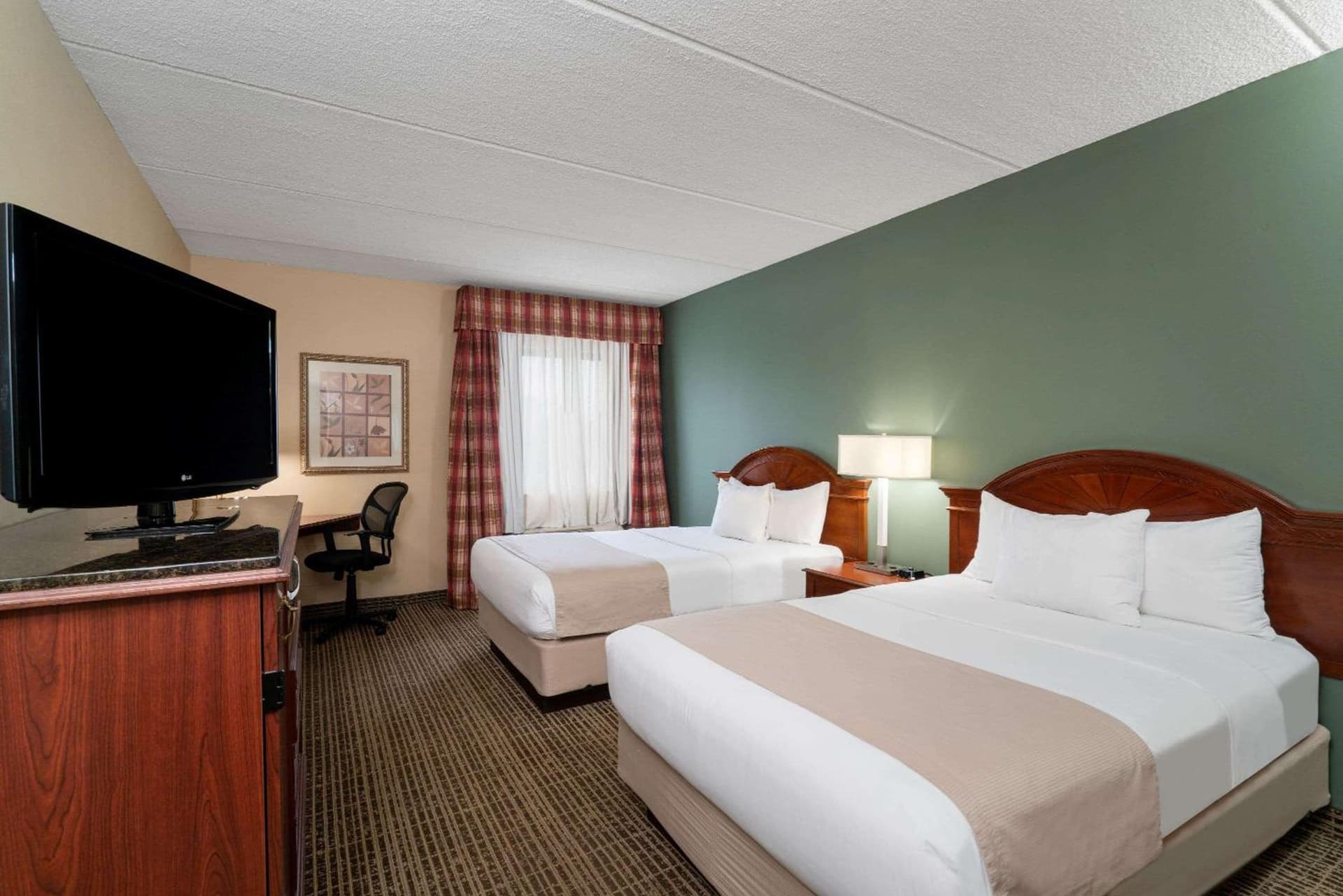 Baymont by Wyndham Knoxville/Cedar Bluff gallery photo in Knoxville, TN — image 16