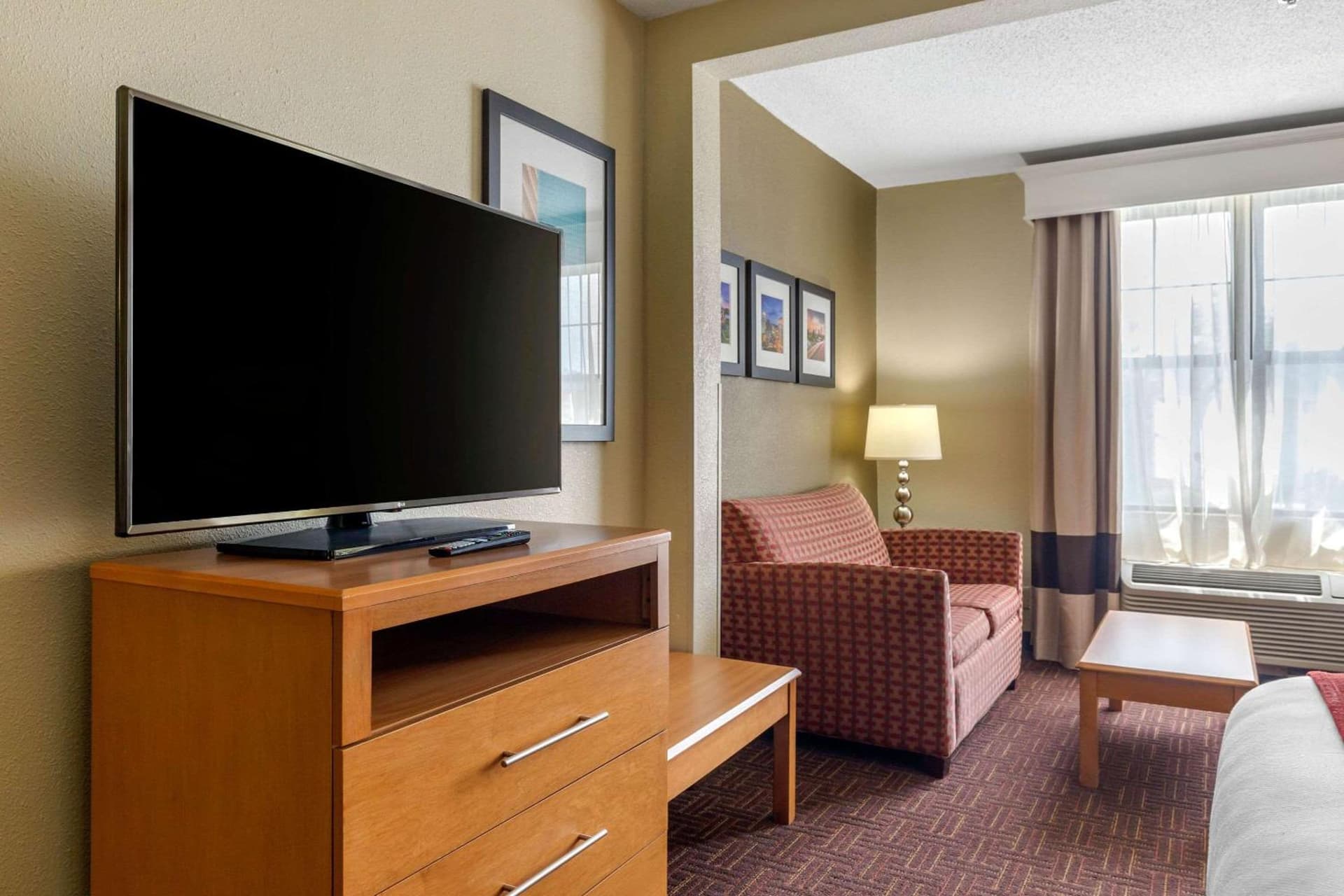 Comfort Suites Hanes Mall gallery photo in Winston-Salem, NC — image 22