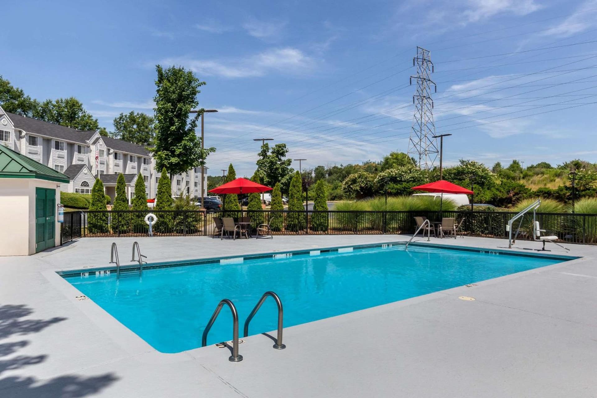 Comfort Suites Hanes Mall gallery photo in Winston-Salem, NC — image 40