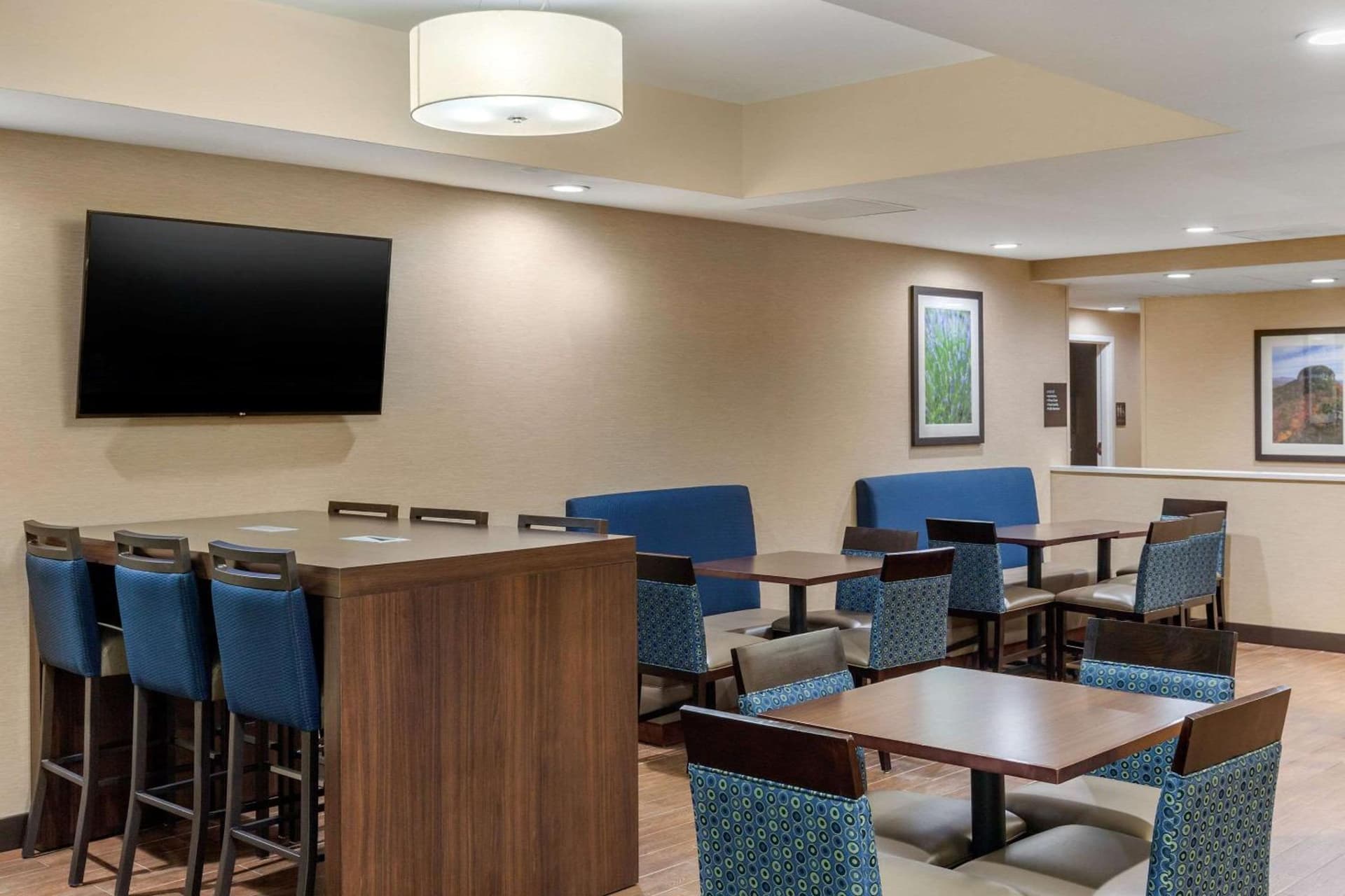 Comfort Suites Hanes Mall gallery photo in Winston-Salem, NC — image 34