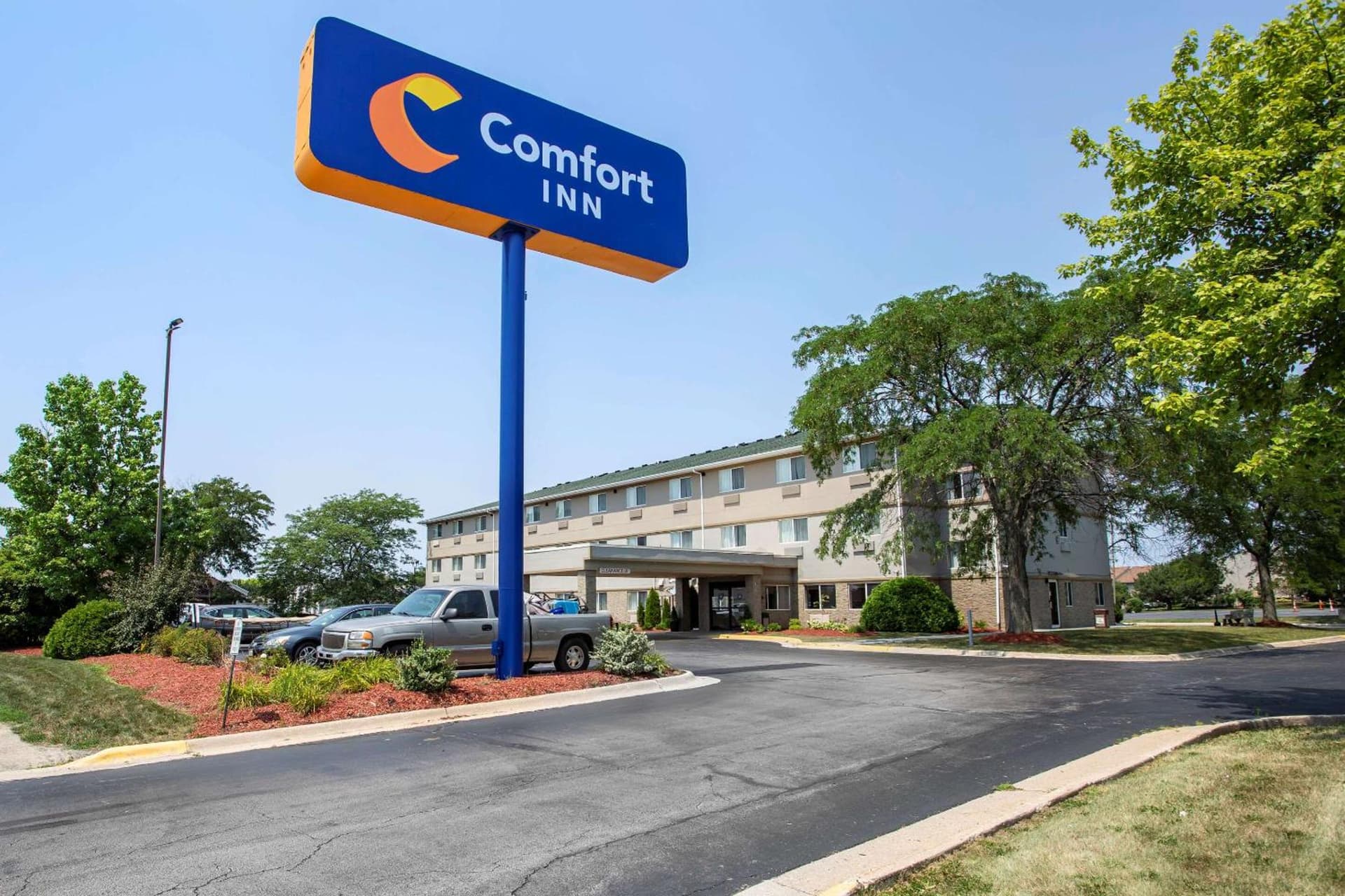 Comfort Inn Rockford near Casino District featured exterior or lobby in Rockford, IL — similar hotel