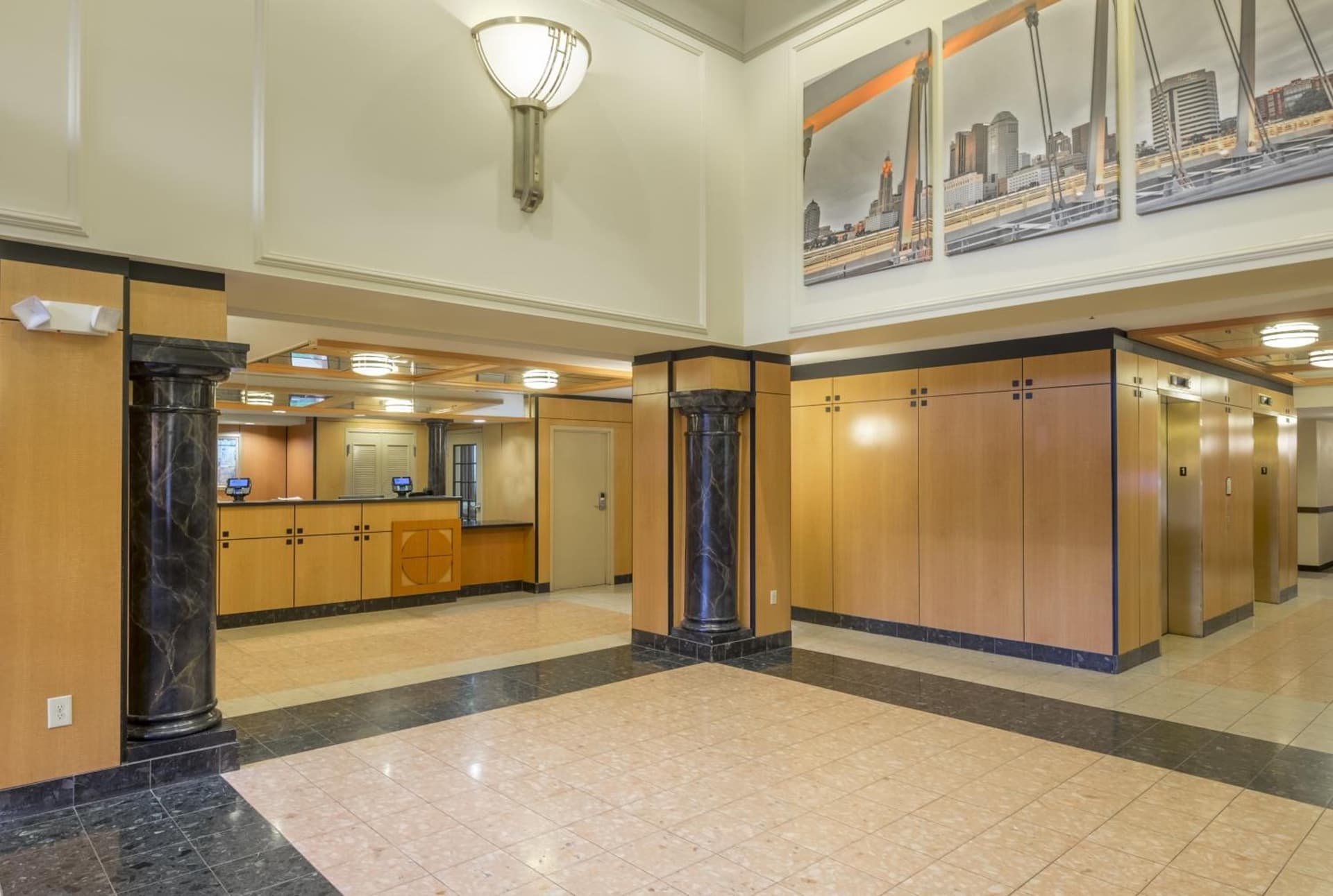 Red Roof Inn PLUS+ Columbus Downtown - Convention Center gallery photo in Columbus, OH — image 21
