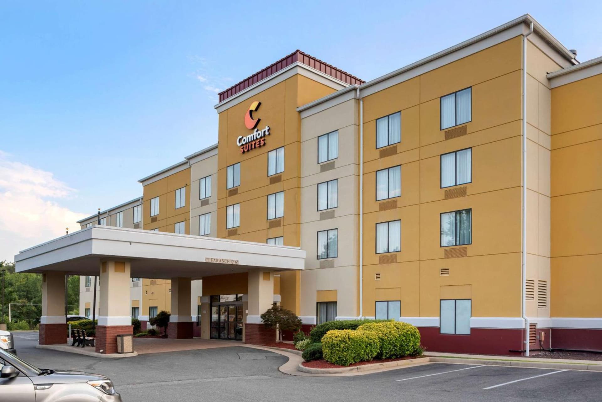 Comfort Suites Fredericksburg North featured exterior or lobby in Fredericksburg, VA — similar hotel
