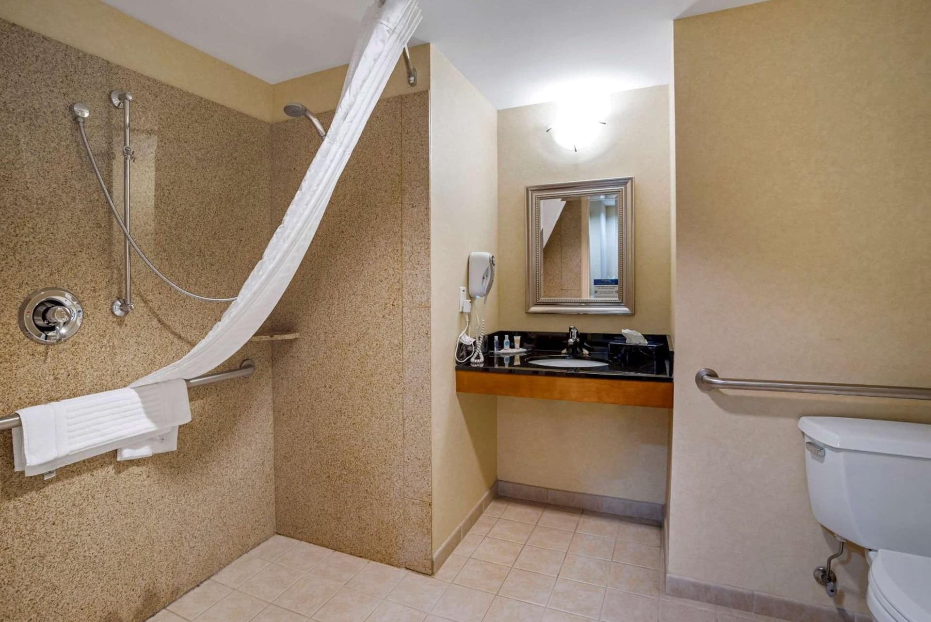 Comfort Suites Fredericksburg North gallery photo in Fredericksburg, VA — image 53