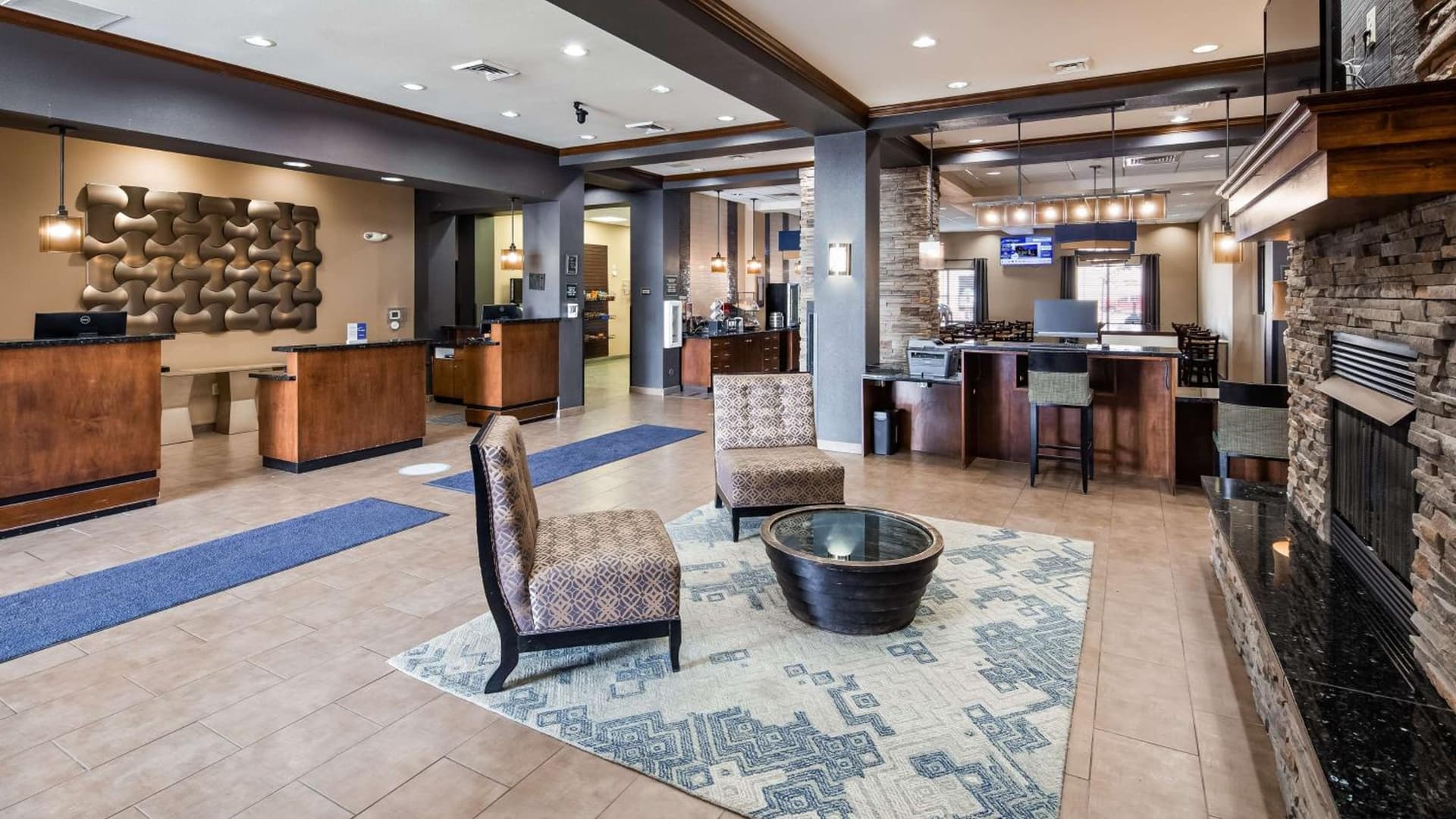 Best Western Plus Williston Hotel & Suites interior in Williston, ND — gallery photo 2