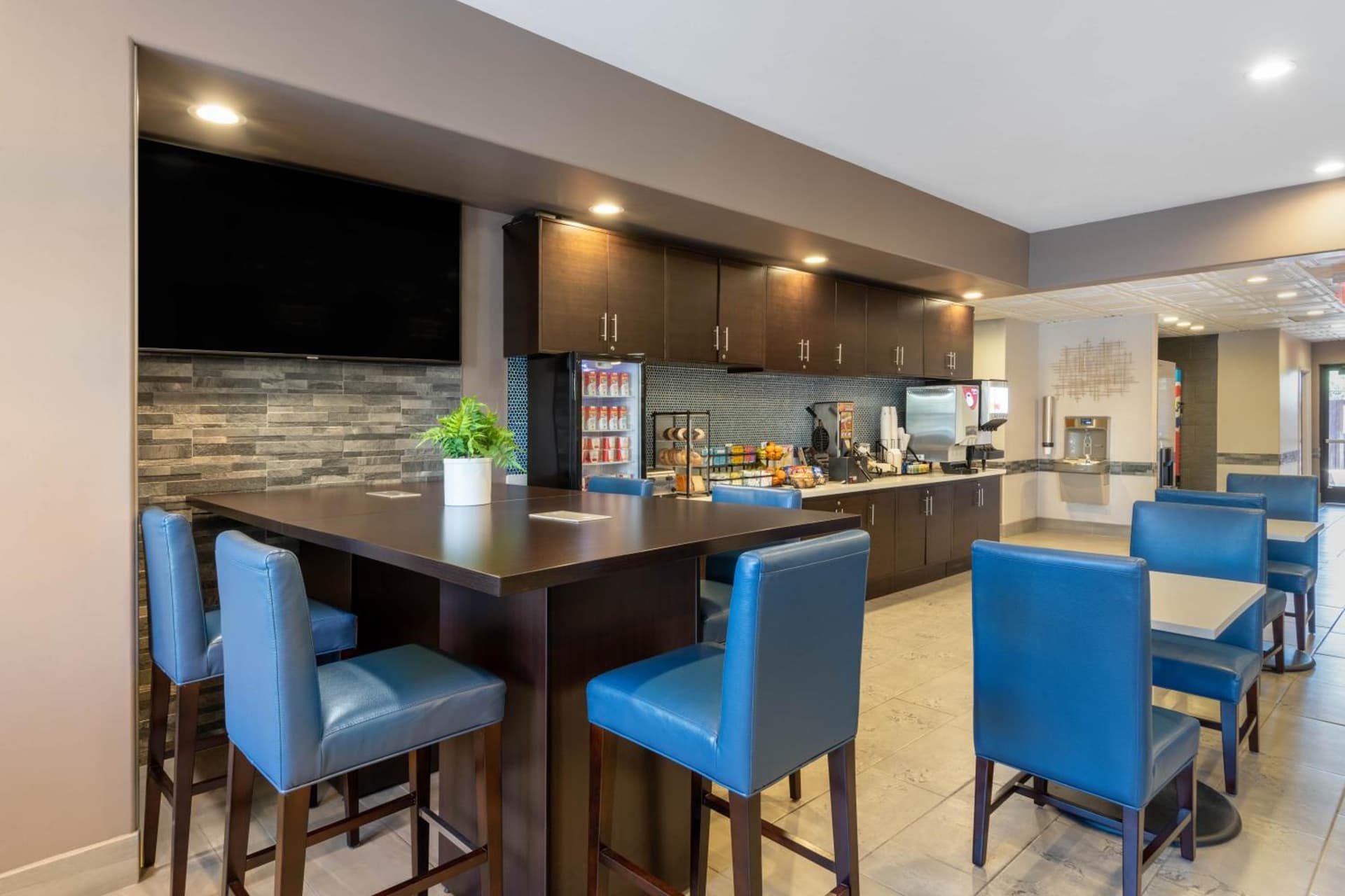 Microtel Inn & Suites by Wyndham Tracy gallery photo in Tracy, CA — image 75