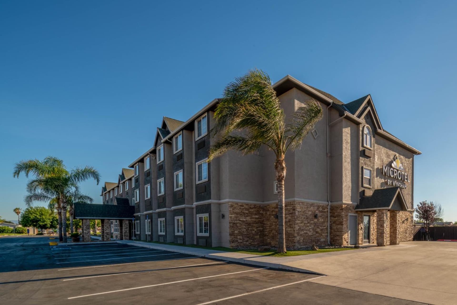 Microtel Inn & Suites by Wyndham Tracy gallery photo in Tracy, CA — image 5