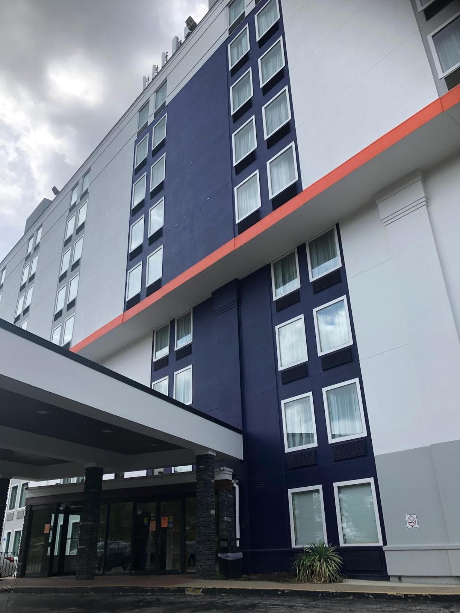 Comfort Inn & Suites Alexandria West gallery photo in Alexandria, VA — image 11