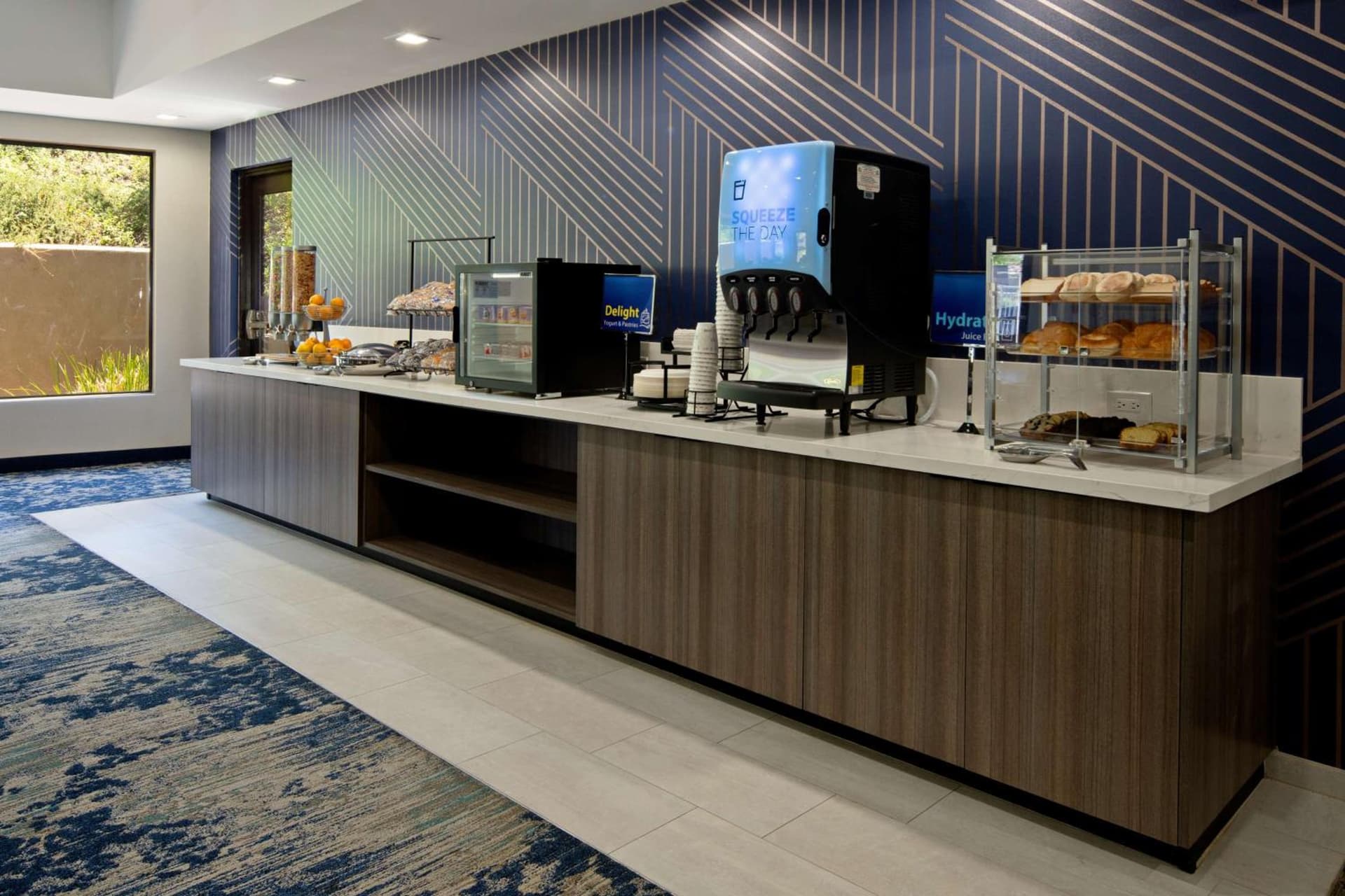 Best Western Valencia/Six Flags Inn & Suites gallery photo in Santa Clarita, CA — image 8