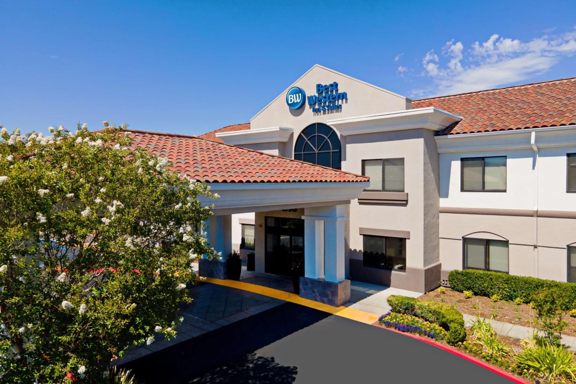 Best Western Valencia/Six Flags Inn & Suites gallery photo in Santa Clarita, CA — image 15
