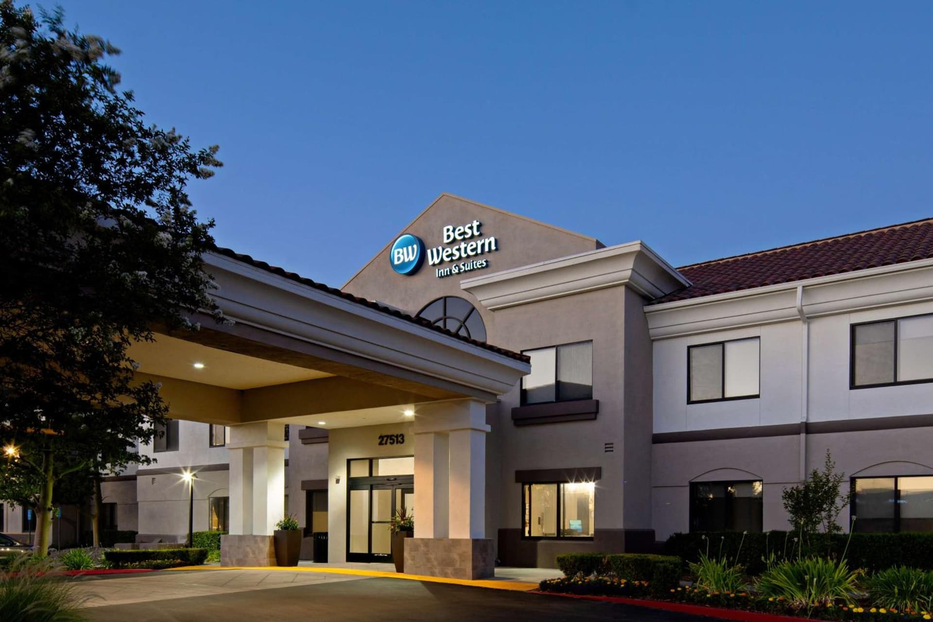 Best Western Valencia/Six Flags Inn & Suites — hotel in Santa Clarita, California