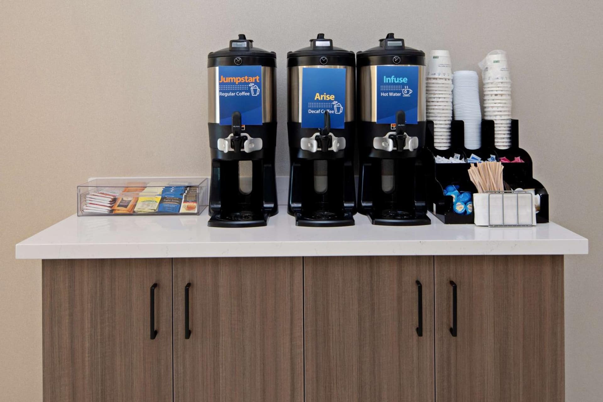 Best Western Valencia/Six Flags Inn & Suites gallery photo in Santa Clarita, CA — image 24