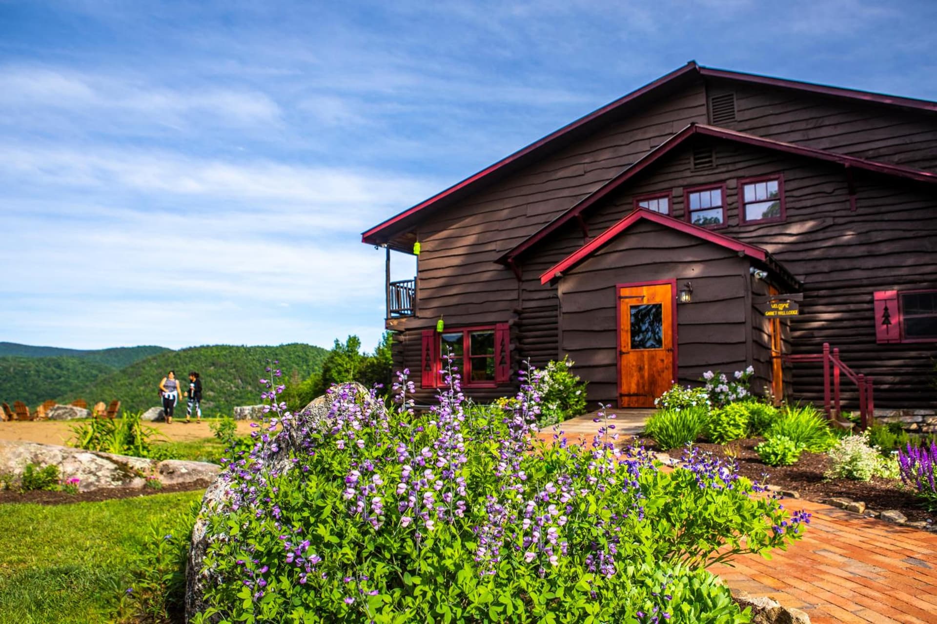 Garnet Hill Lodge featured exterior or lobby in North River — similar hotel