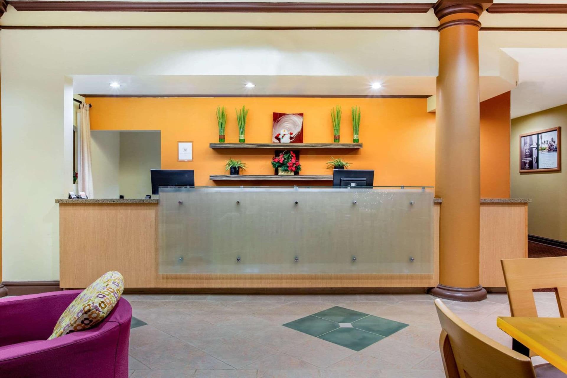 La Quinta by Wyndham Raleigh Crabtree gallery photo in Raleigh, NC — image 5