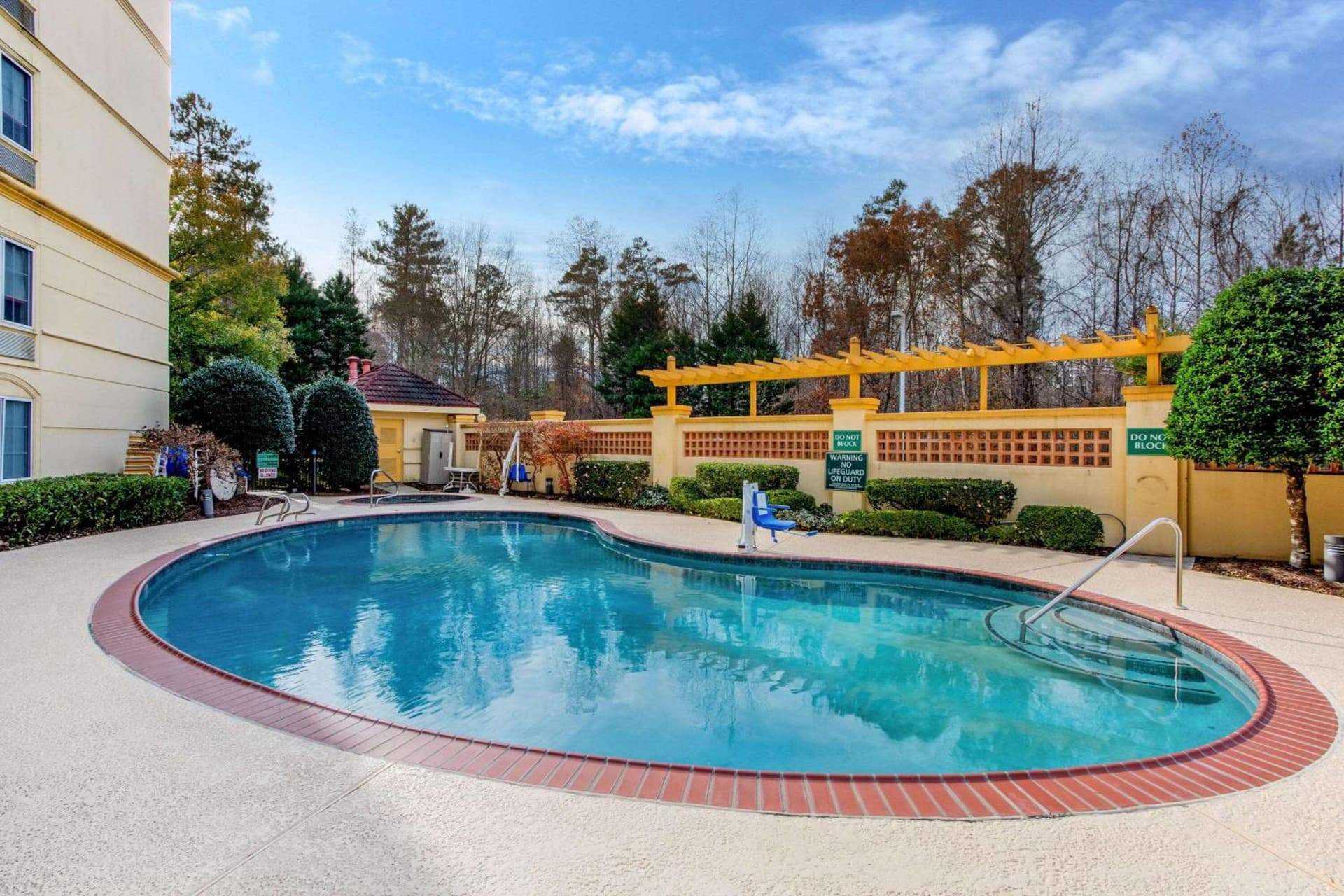 La Quinta by Wyndham Raleigh Crabtree gallery photo in Raleigh, NC — image 10