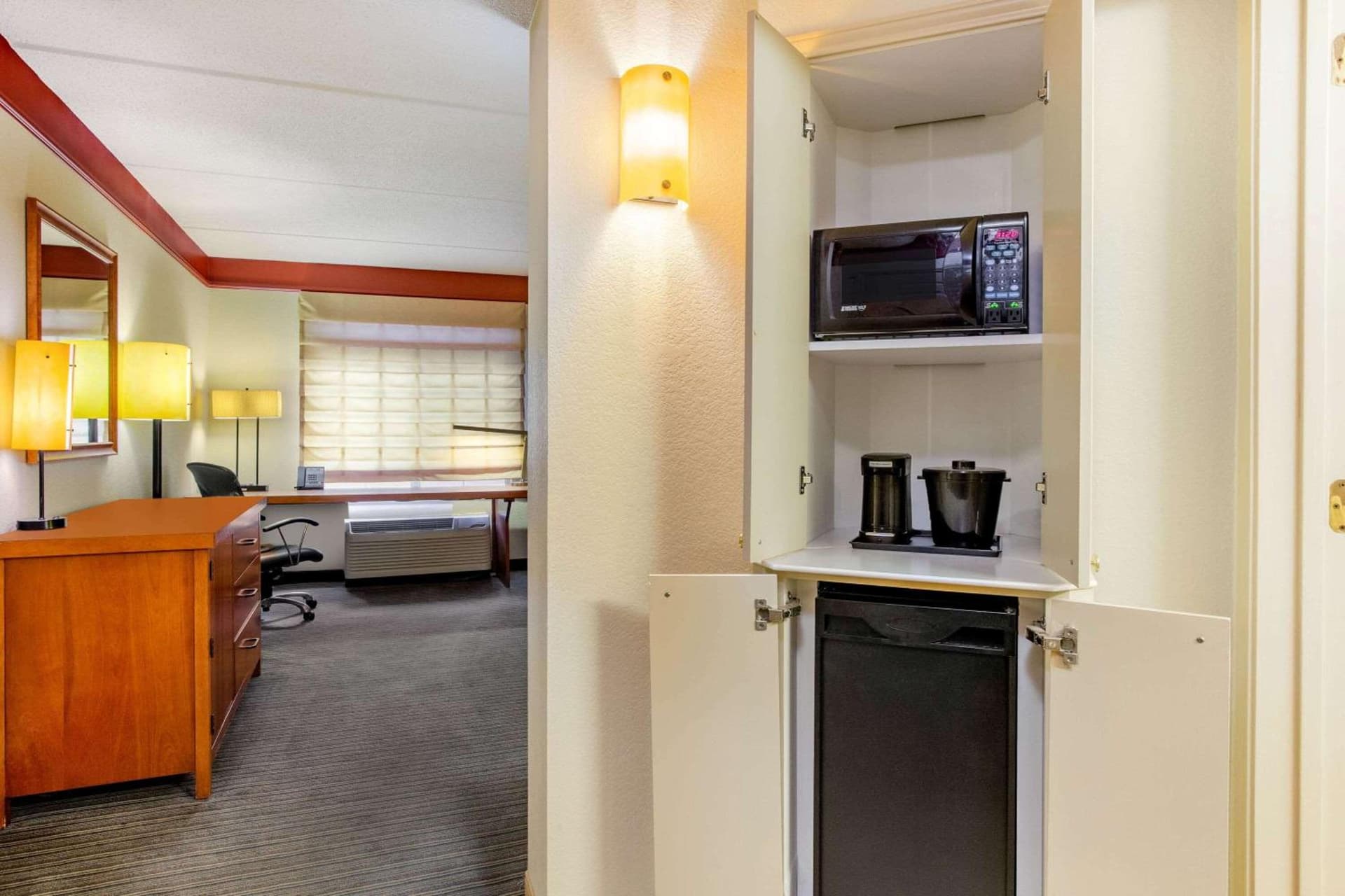 La Quinta by Wyndham Raleigh Crabtree gallery photo in Raleigh, NC — image 14