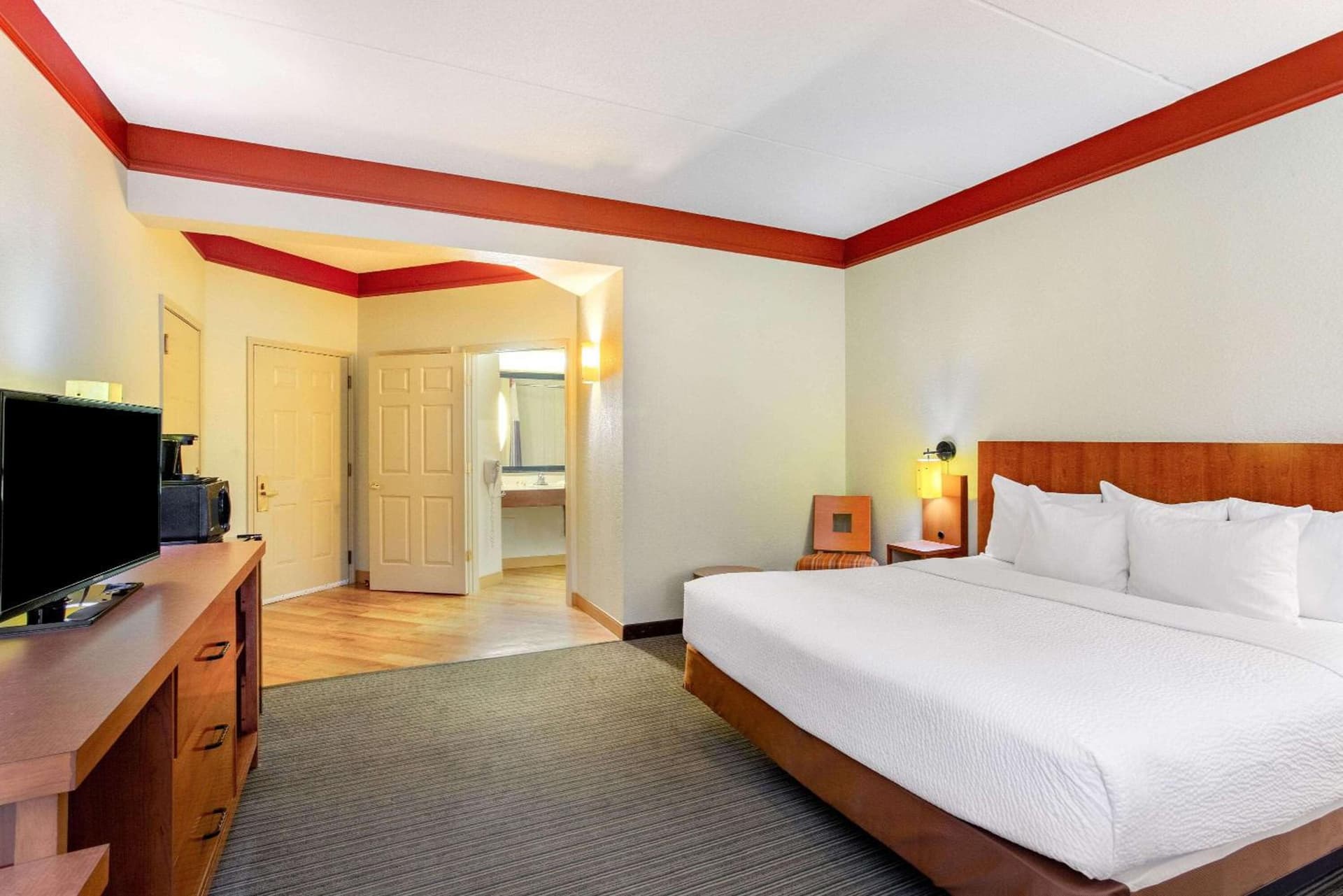 La Quinta by Wyndham Raleigh Crabtree gallery photo in Raleigh, NC — image 23