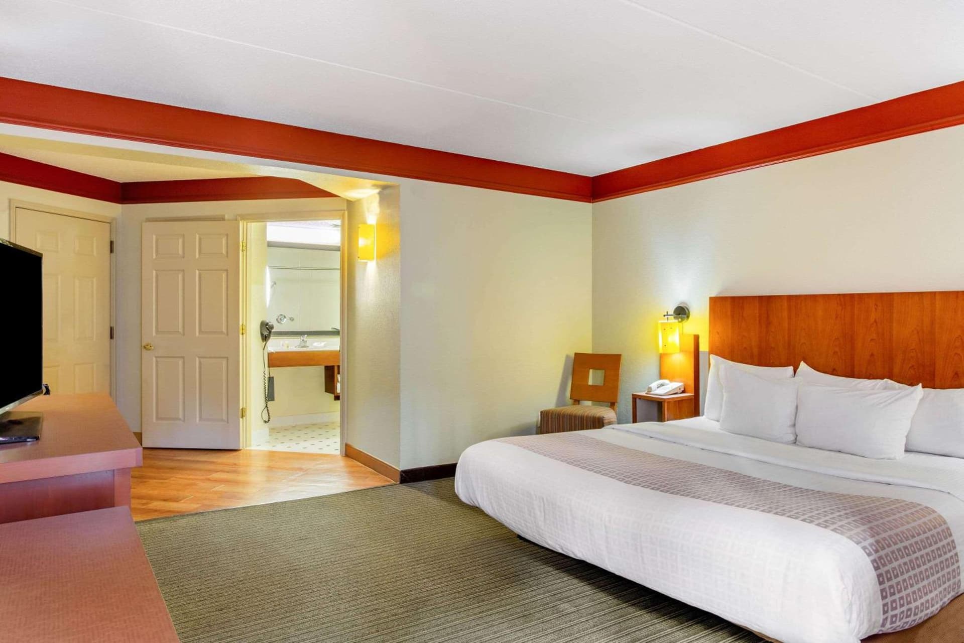 La Quinta by Wyndham Raleigh Crabtree gallery photo in Raleigh, NC — image 22