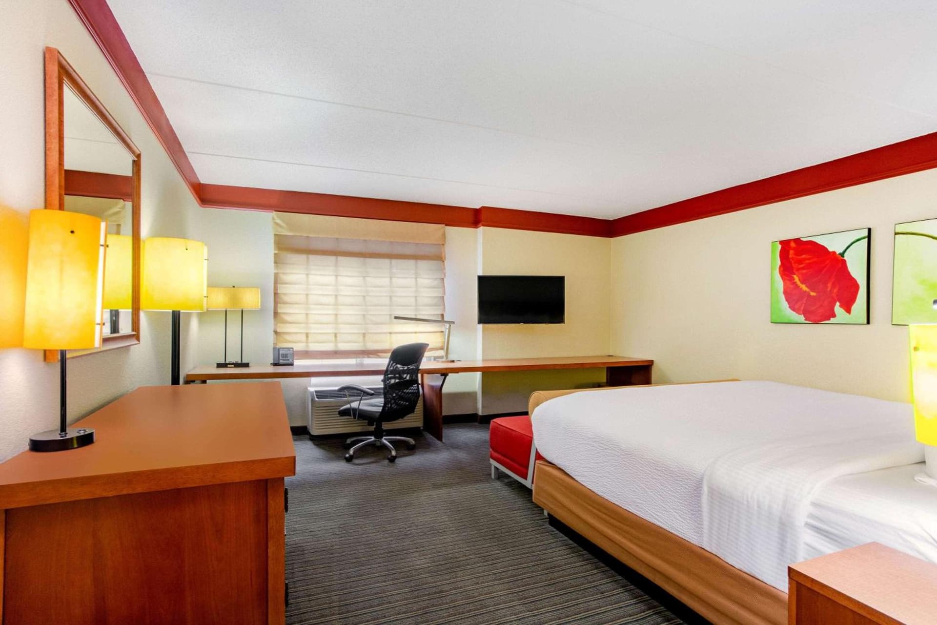La Quinta by Wyndham Raleigh Crabtree gallery photo in Raleigh, NC — image 13