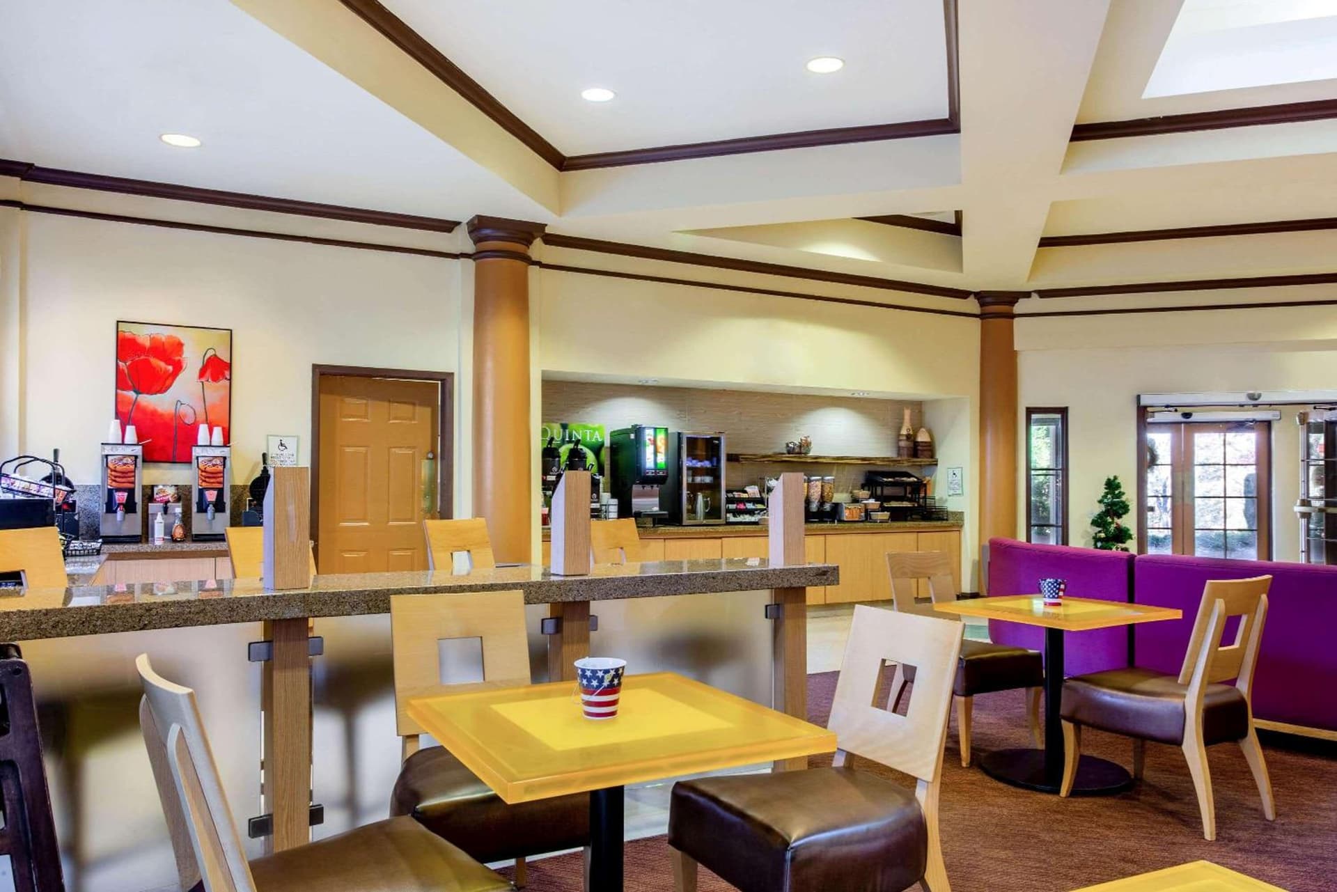 La Quinta by Wyndham Raleigh Crabtree gallery photo in Raleigh, NC — image 24