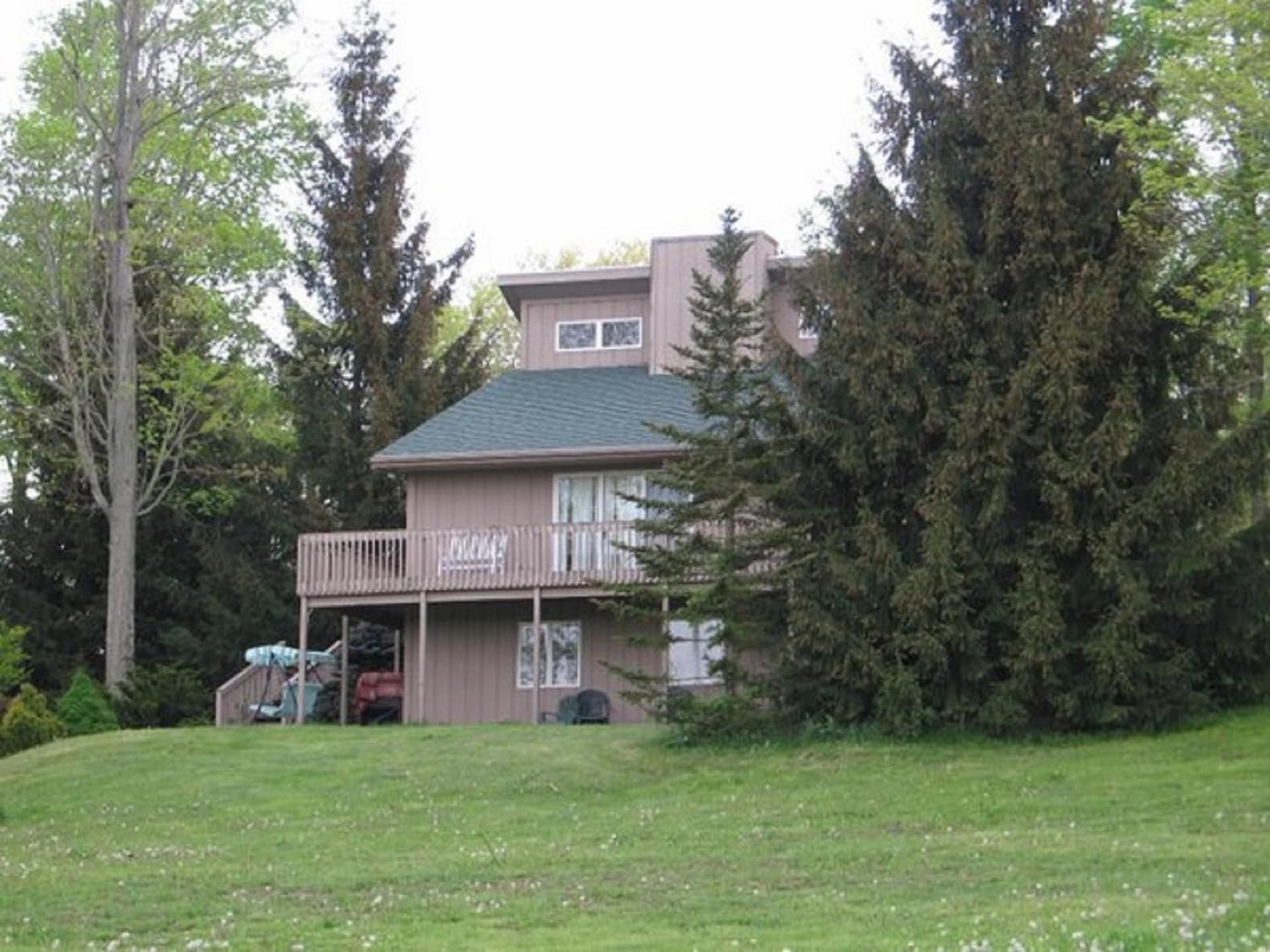 Spruce Hill Inn & Cottages property views in Mansfield, OH — gallery photo 3