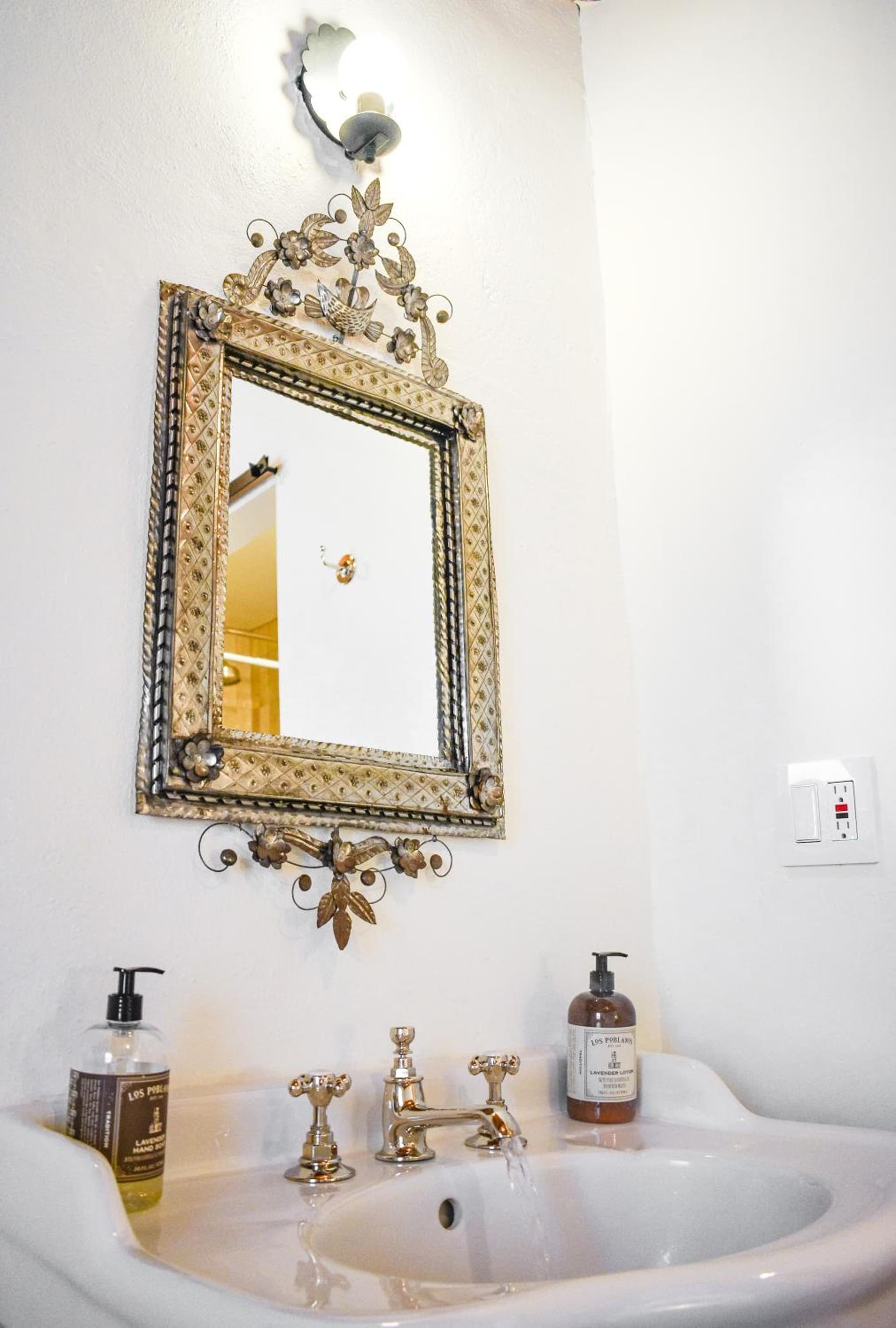 The Parador Farmhand 1 Downtown gallery photo in Santa Fe, NM — image 134