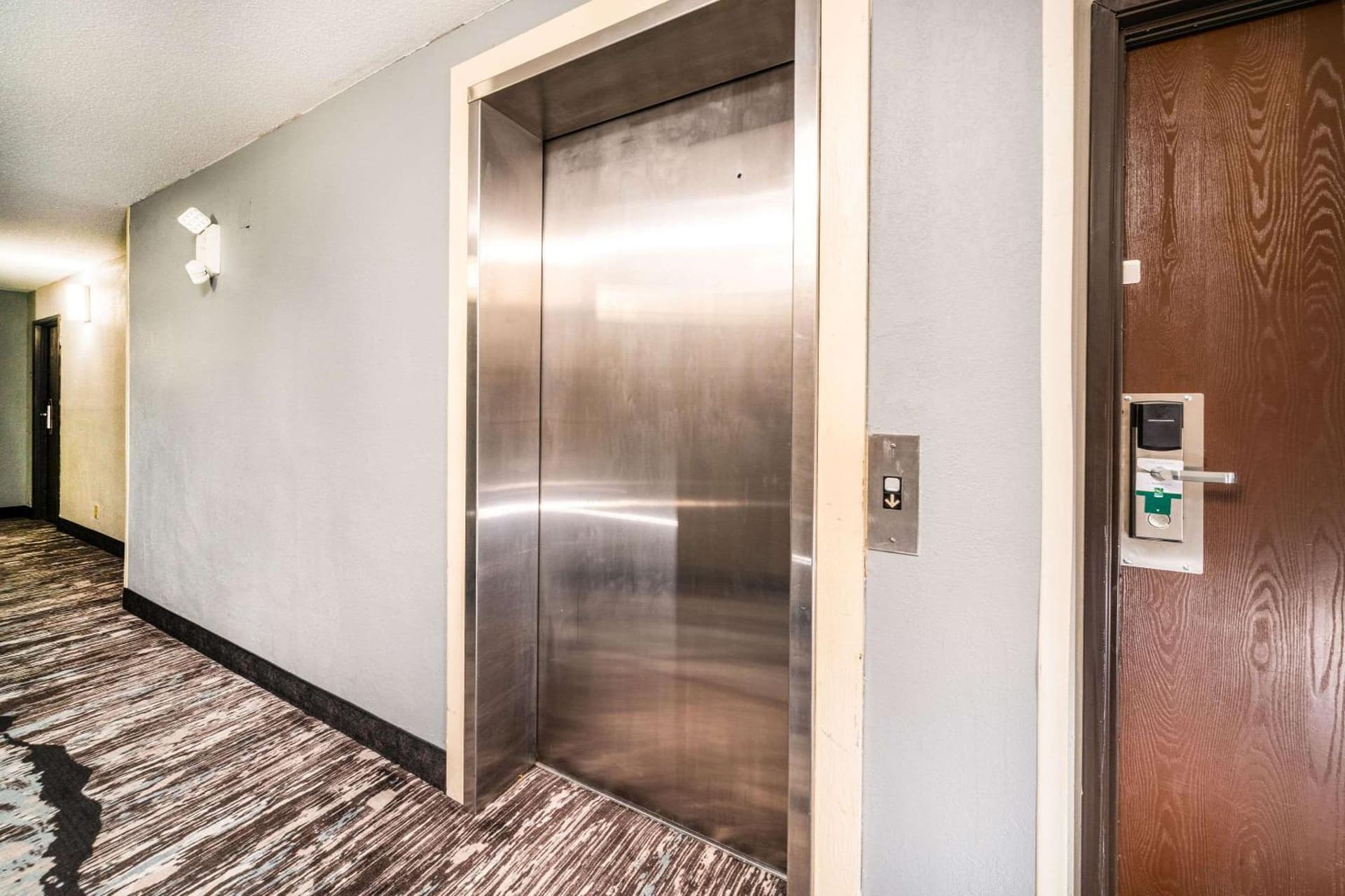 Quality Inn & Suites Danville East interior in Danville, IL — gallery photo 2