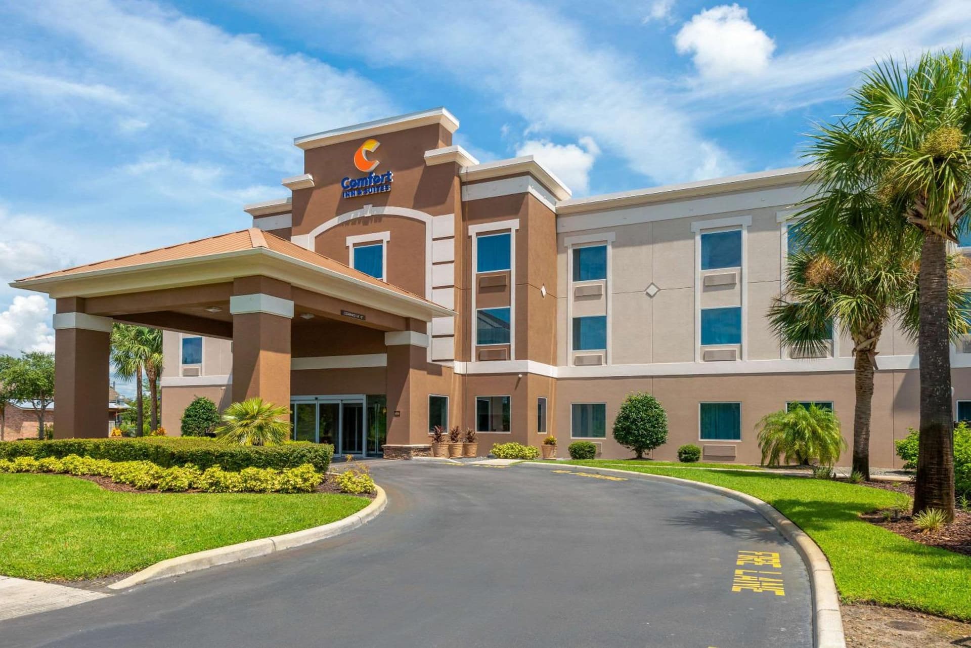 Comfort Inn & Suites Wildwood - The Villages featured exterior or lobby in Wildwood, FL — similar hotel