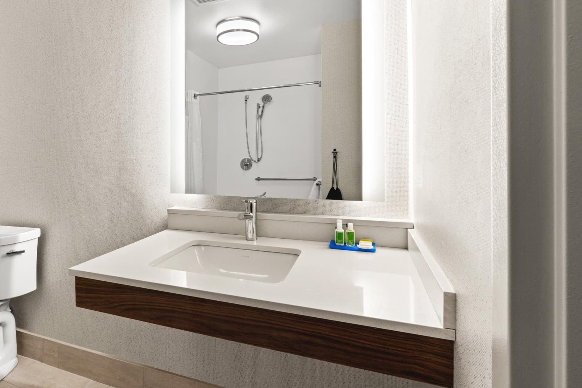 Holiday Inn Express & Suites - Suisun City by IHG gallery photo in Suisun City, CA — image 6