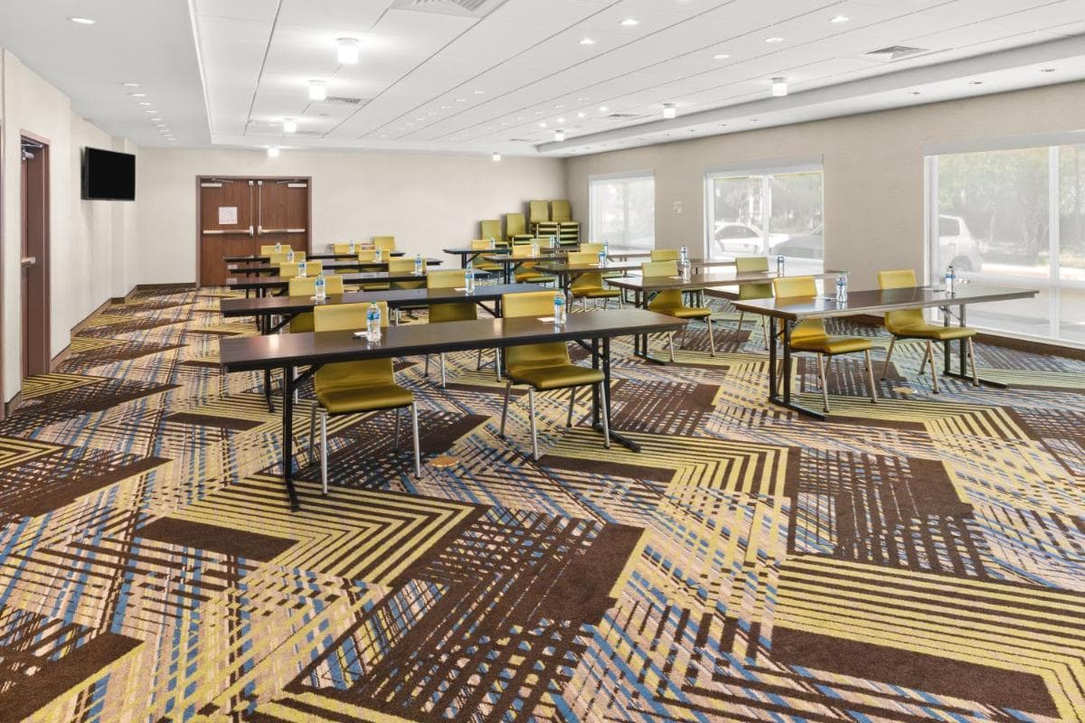 Holiday Inn Express & Suites - Suisun City by IHG gallery photo in Suisun City, CA — image 20