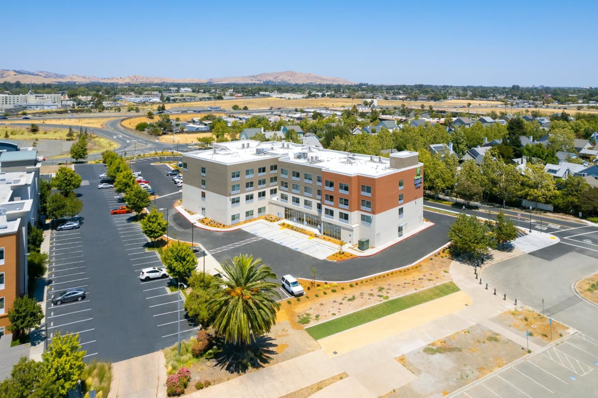 Holiday Inn Express & Suites - Suisun City by IHG gallery photo in Suisun City, CA — image 60