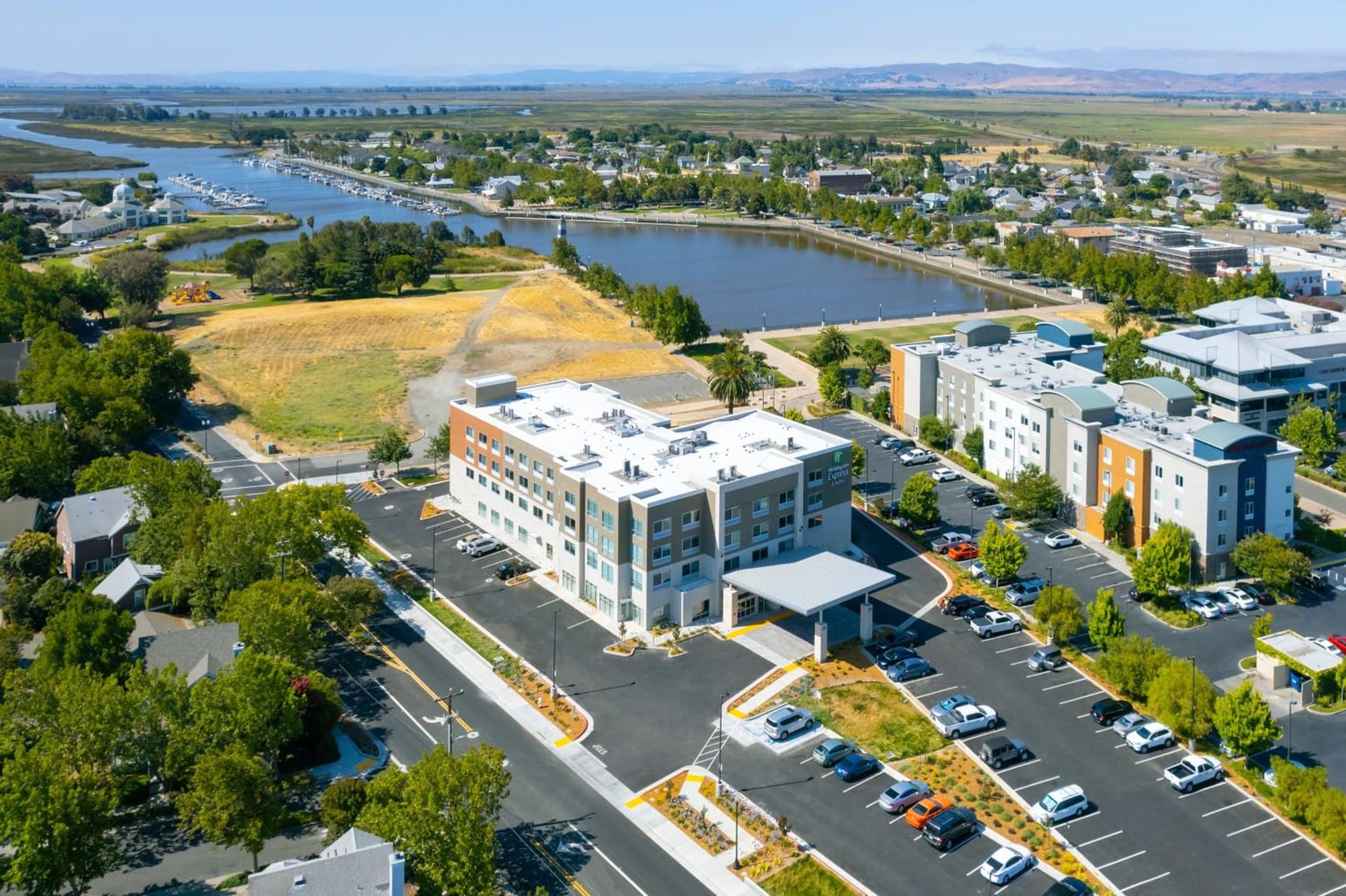 Holiday Inn Express & Suites - Suisun City by IHG gallery photo in Suisun City, CA — image 11
