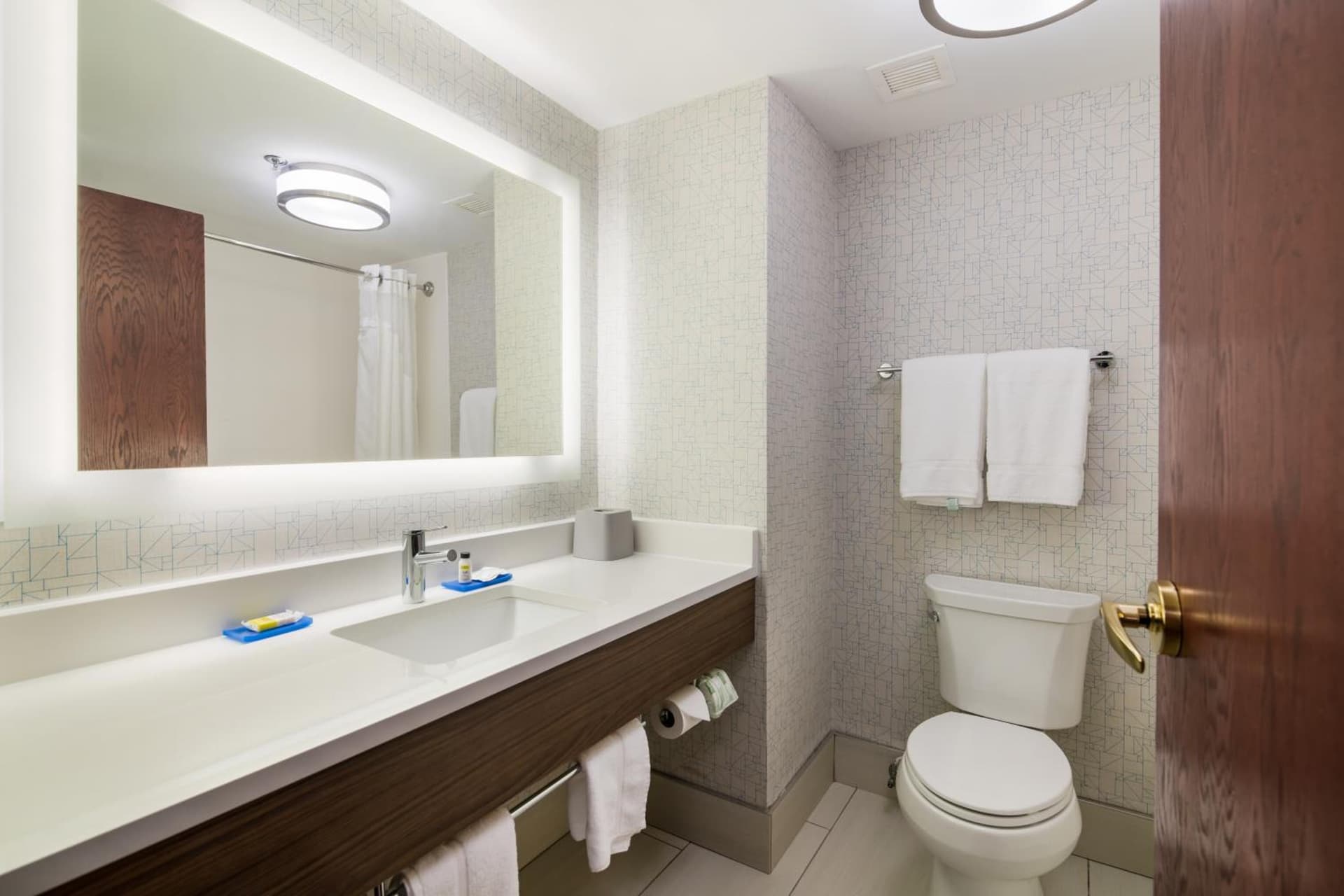 Holiday Inn Express - Plymouth by IHG gallery photo in Plymouth, MA — image 26