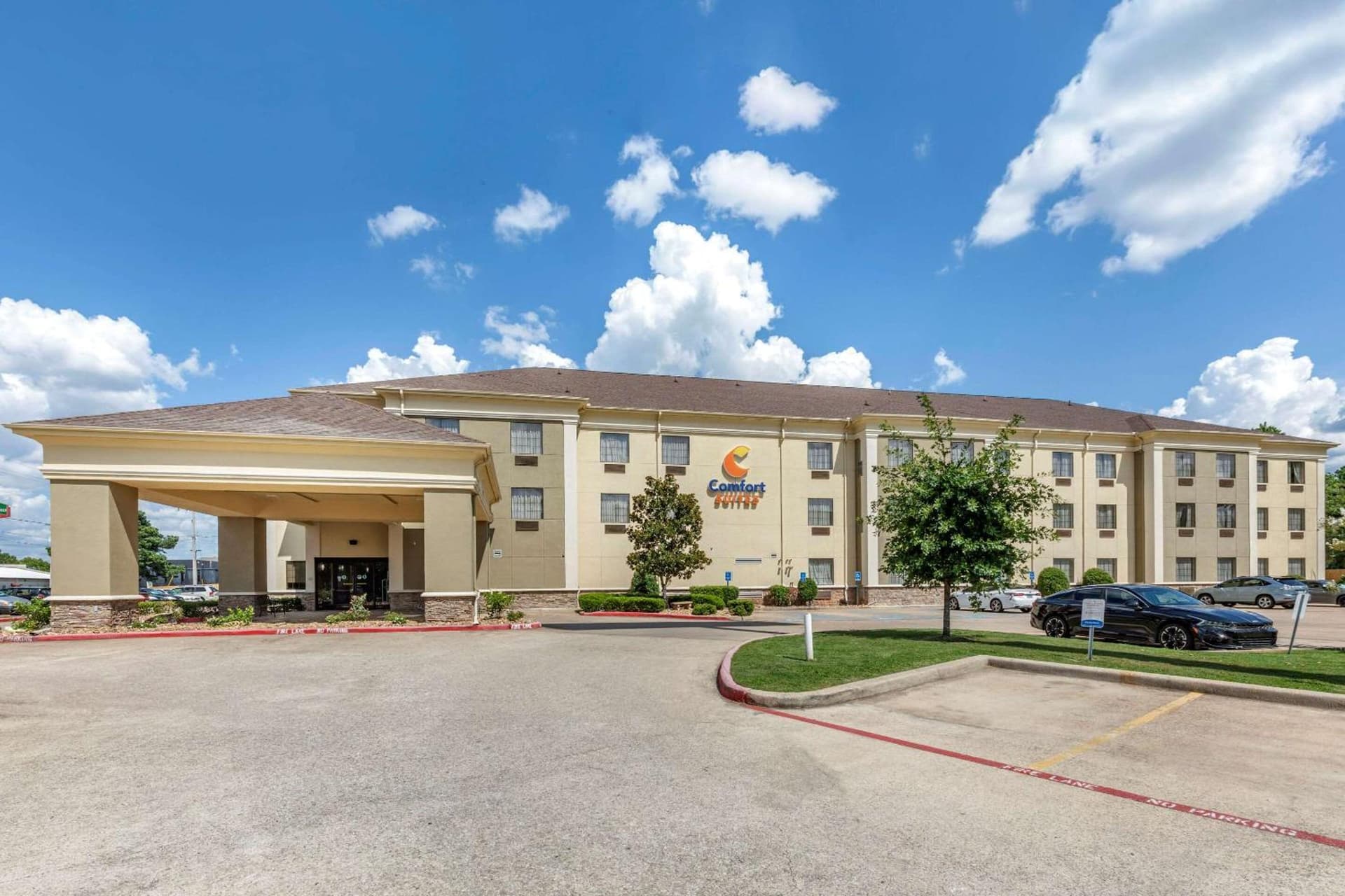 Comfort Suites Shreveport West I-20 featured exterior or lobby in Shreveport, LA — similar hotel