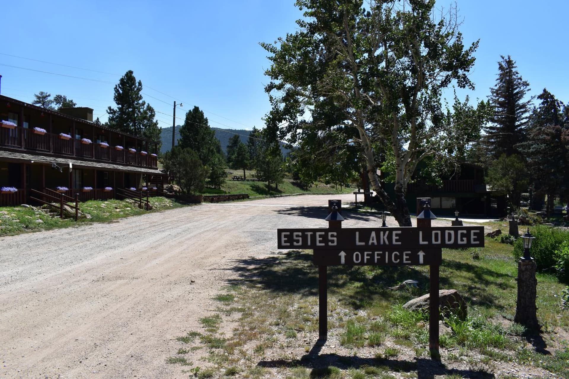 Estes Lake Lodge property views in Estes Park, CO — gallery photo 3