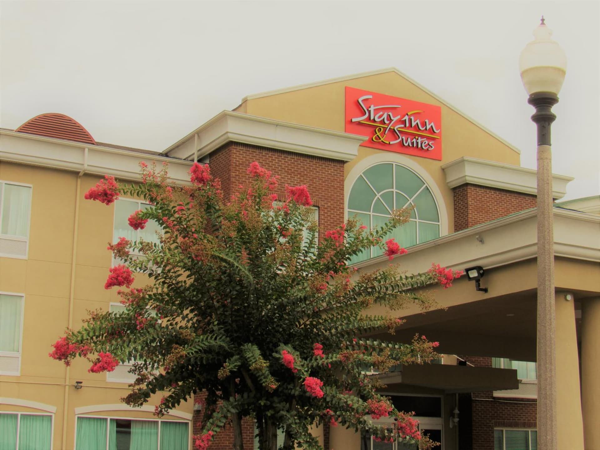 Stay Inn & Suites Montgomery interior in Montgomery, AL — gallery photo 2