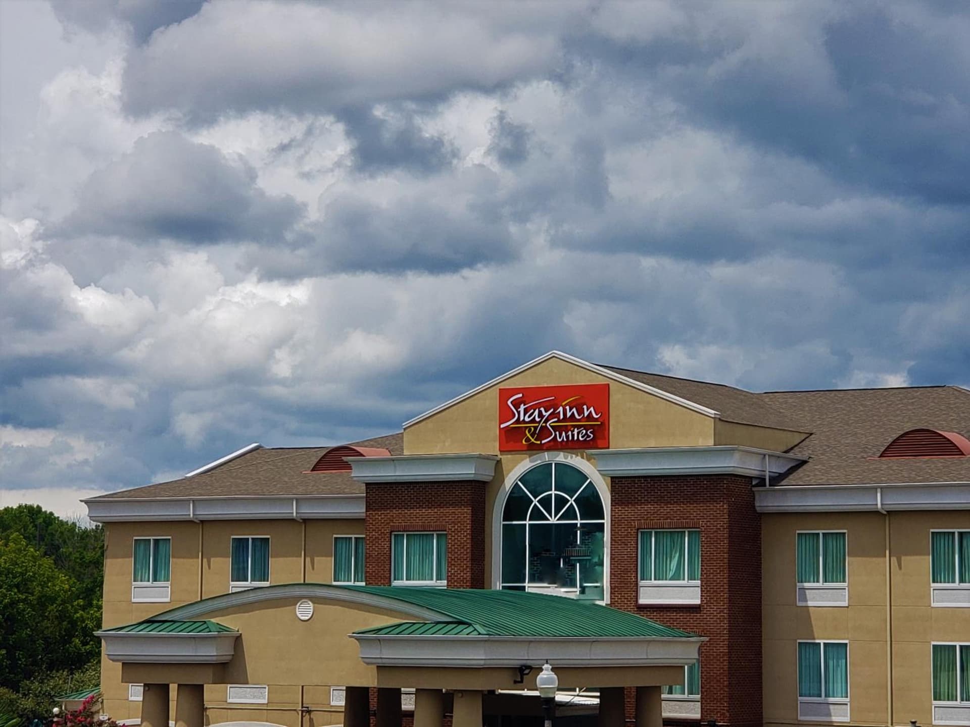Stay Inn & Suites Montgomery property views in Montgomery, AL — gallery photo 3
