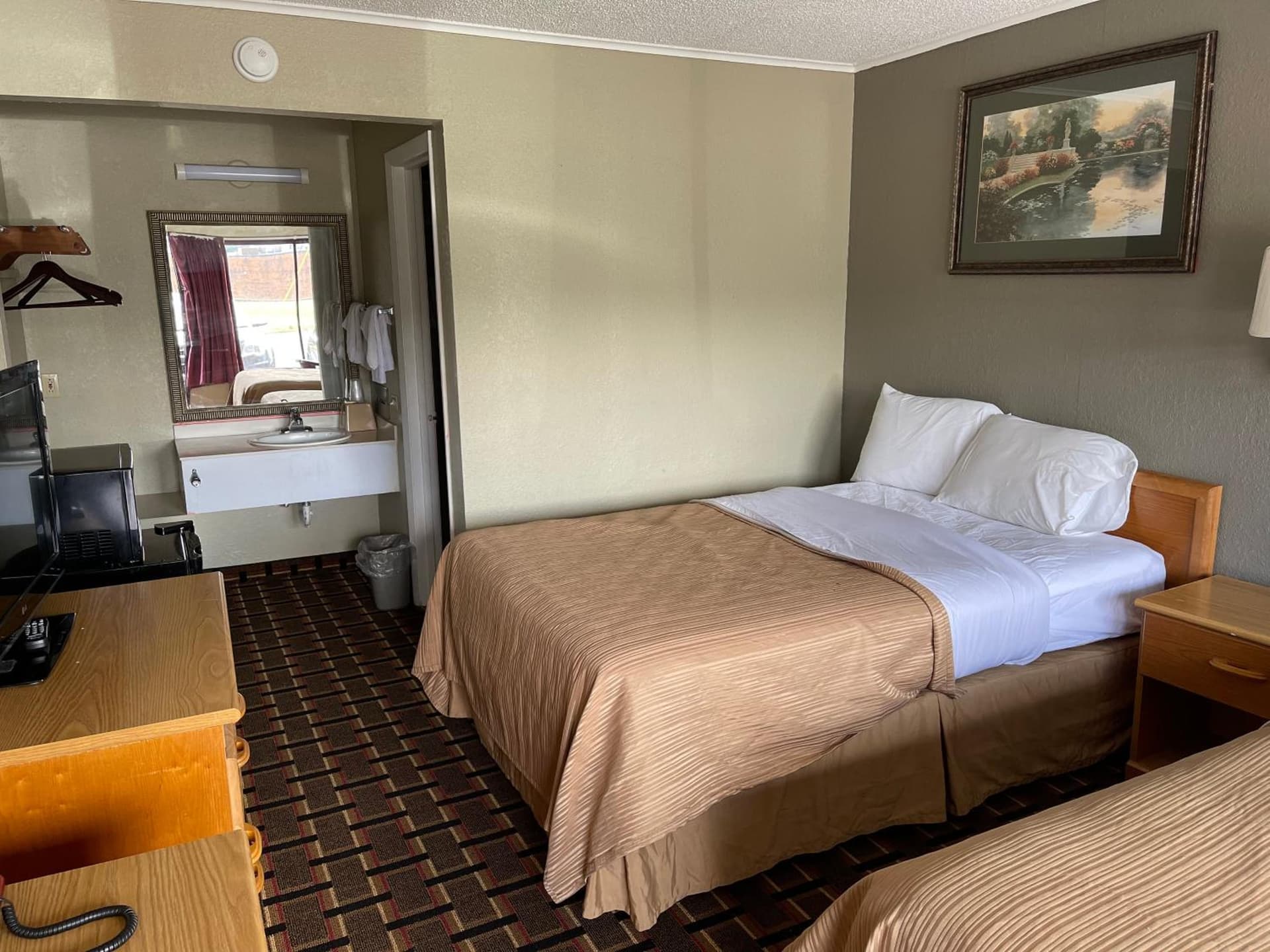 I-26 Inn gallery photo in Johnson City, TN — image 22