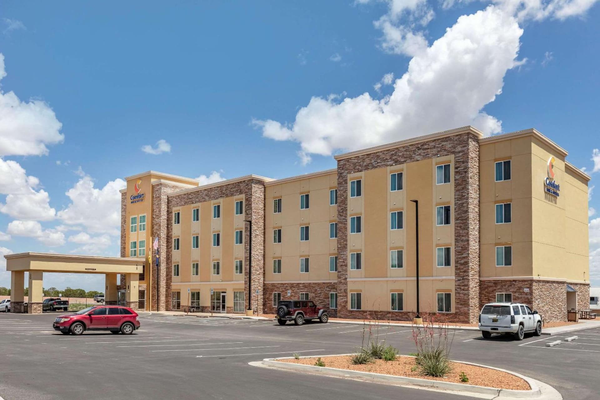 Comfort Inn & Suites Edgewood interior in Edgewood, NM — gallery photo 2